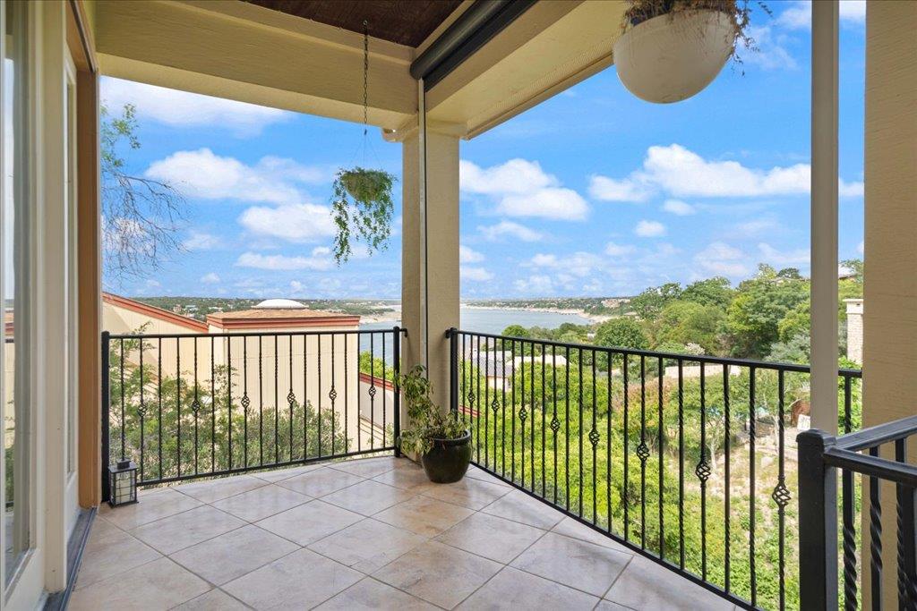 807 Mariner, Lakeway, TX 78734
