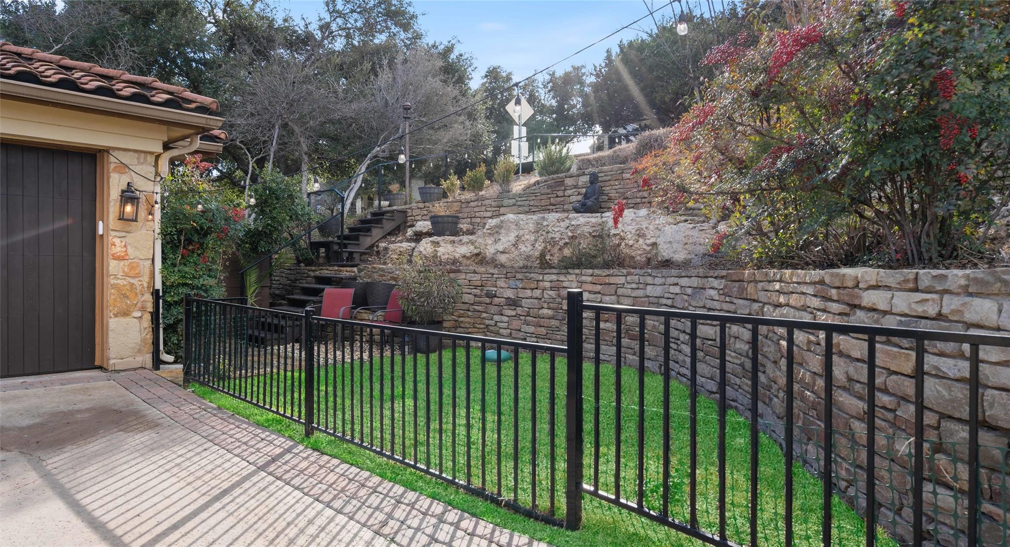 807 Mariner, Lakeway, TX 78734