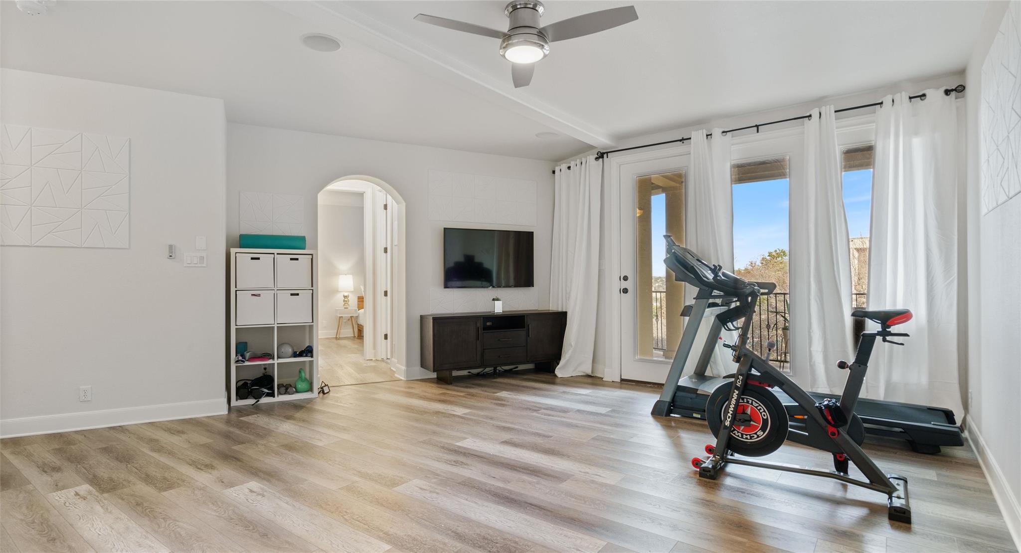 807 Mariner, Lakeway, TX 78734