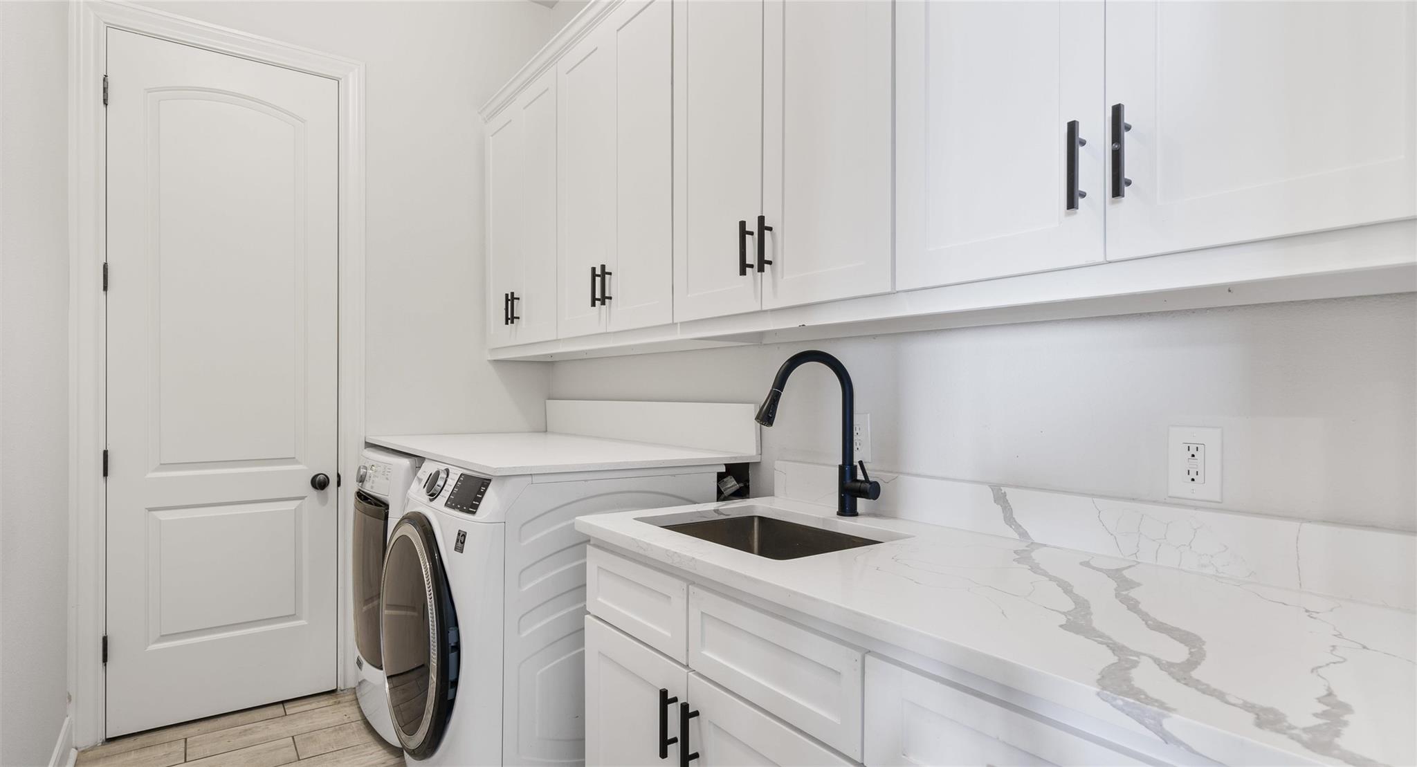 807 Mariner, Lakeway, TX 78734