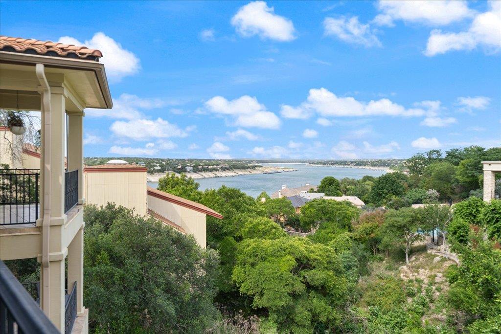 807 Mariner, Lakeway, TX 78734