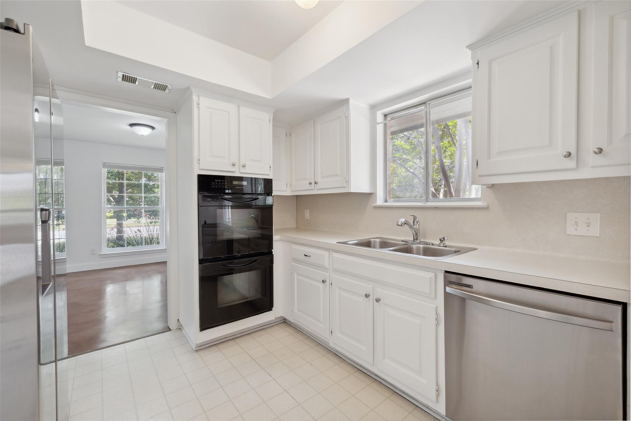 7202 Squirrel Oak Cir, Austin, TX 78749