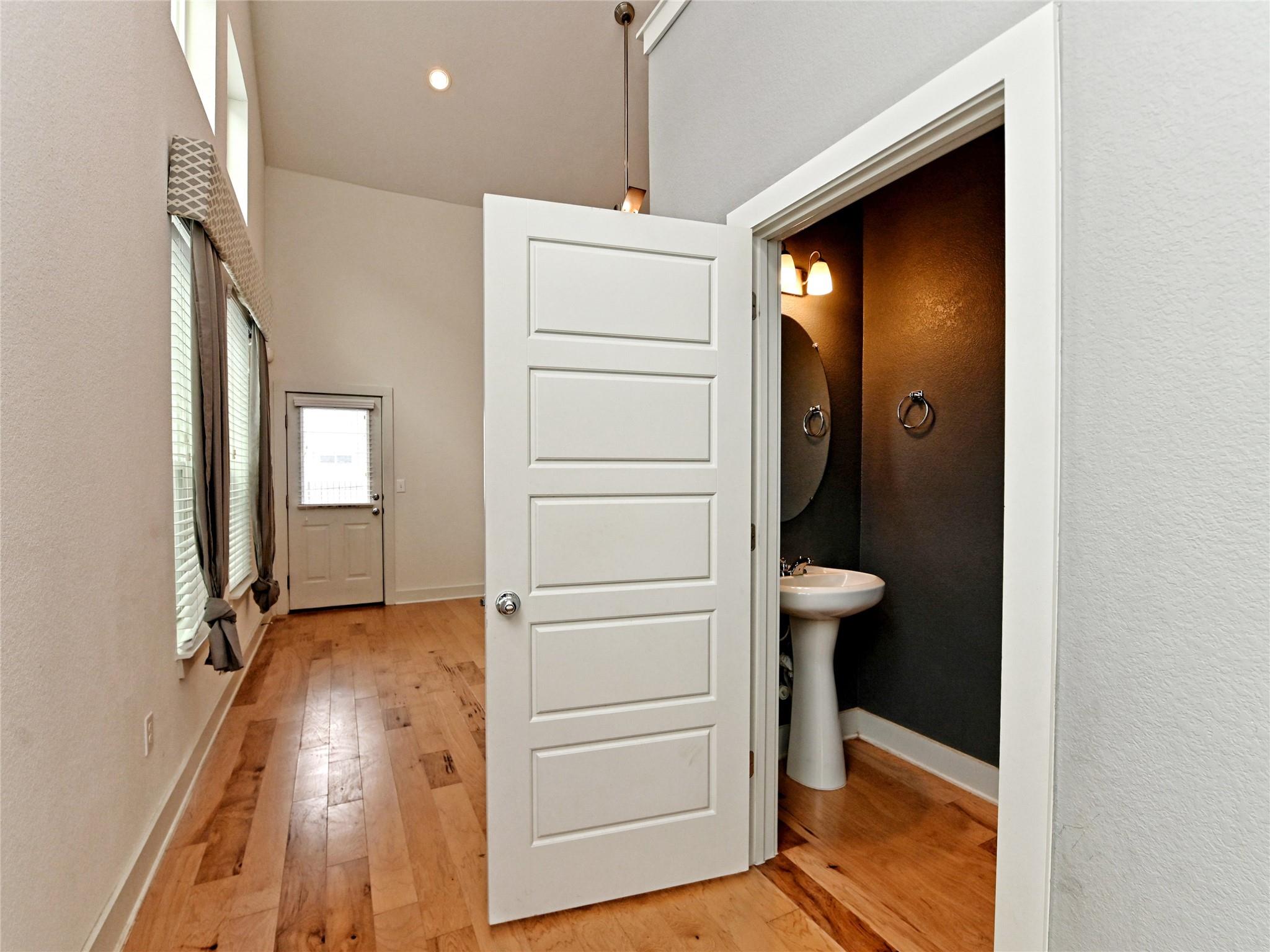 2205 Capulet St, Austin, TX 78741