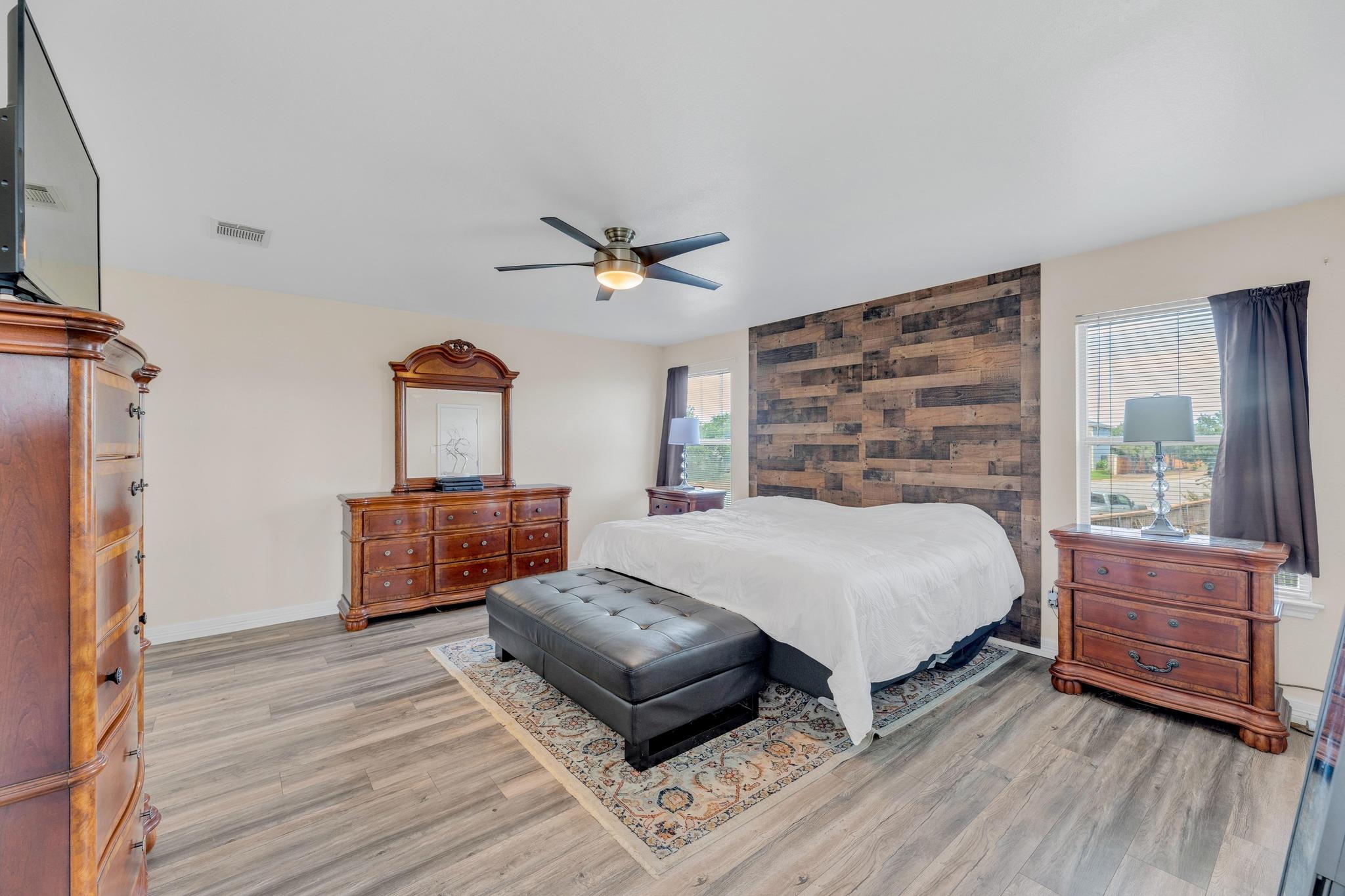 18400 Sun Haven Cv, Elgin, TX 78621