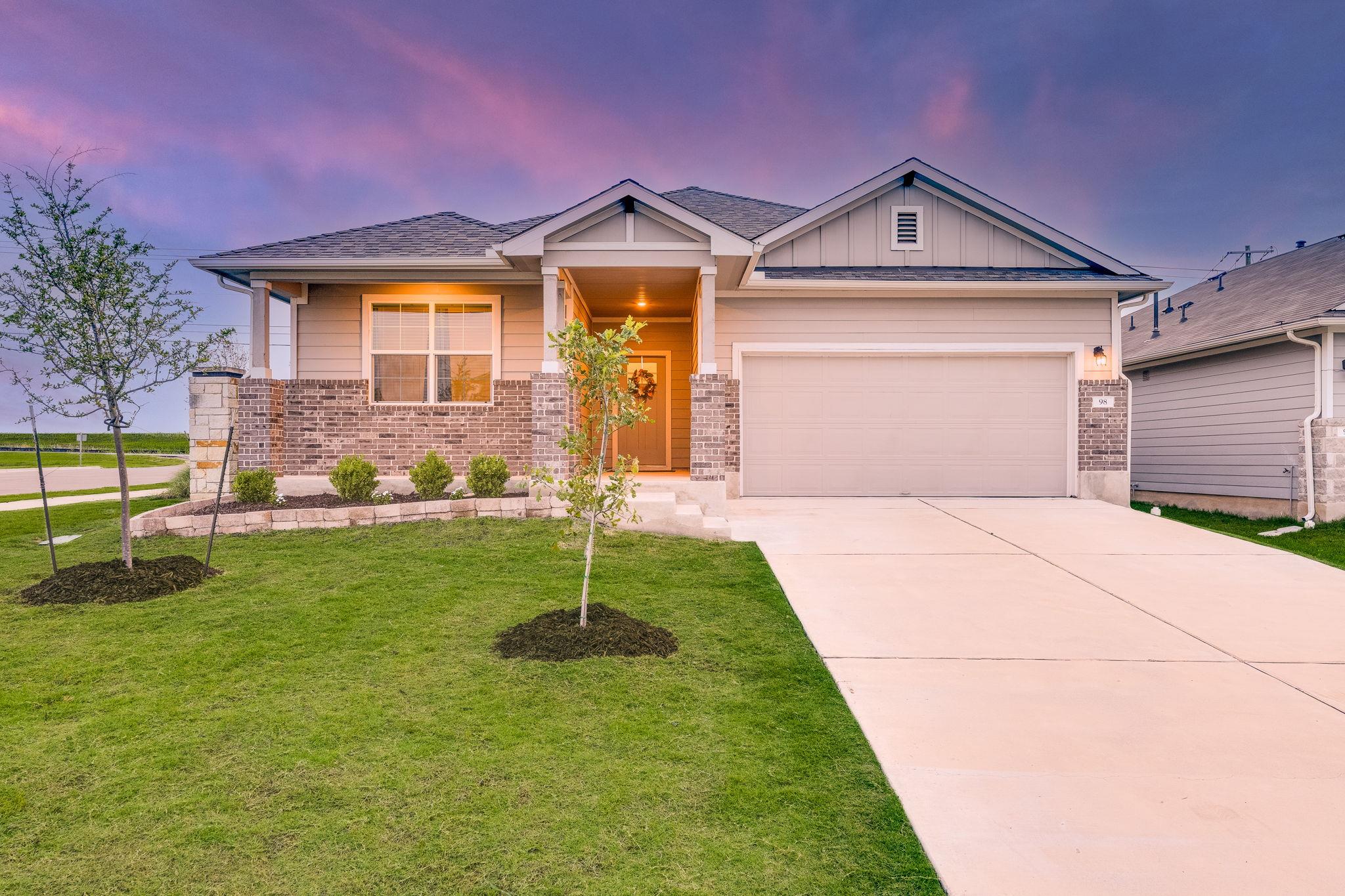 98 Barton Creek Ln, Hutto, TX 78634