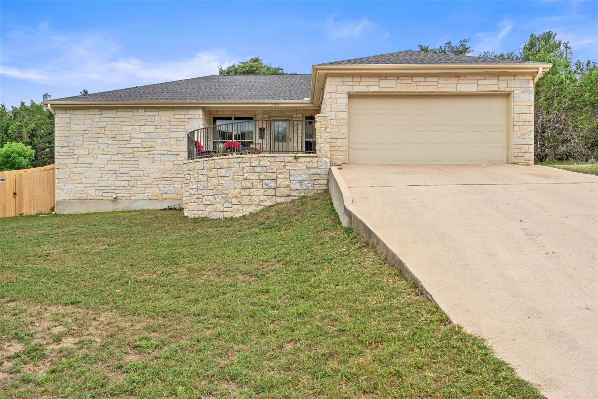22305 Shotts Dr, Spicewood, TX 78669