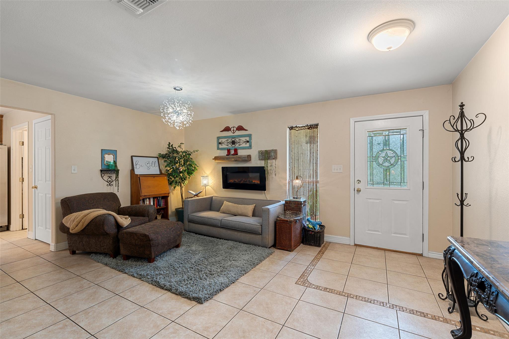 22305 Shotts Dr, Spicewood, TX 78669