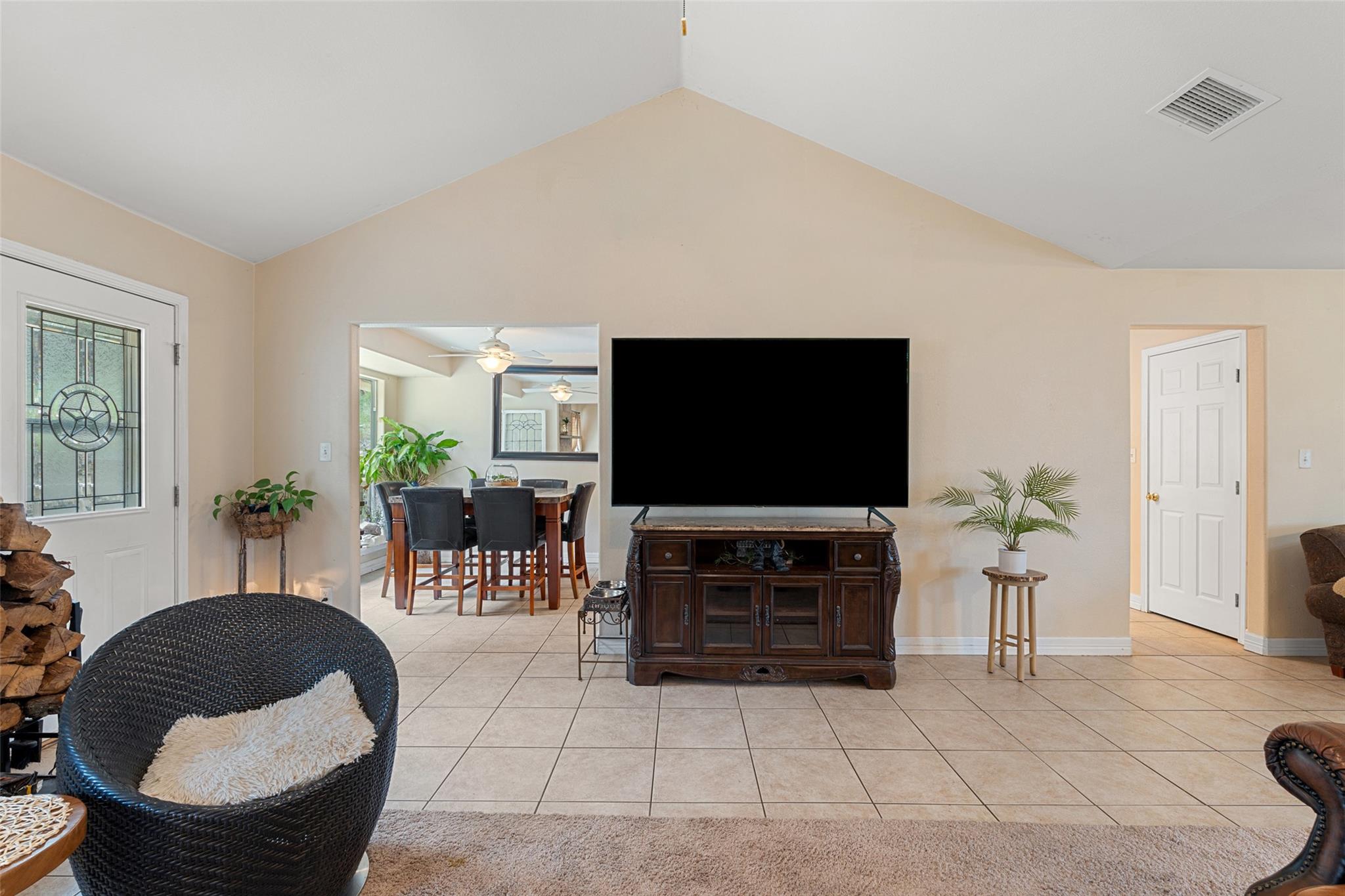 22305 Shotts Dr, Spicewood, TX 78669