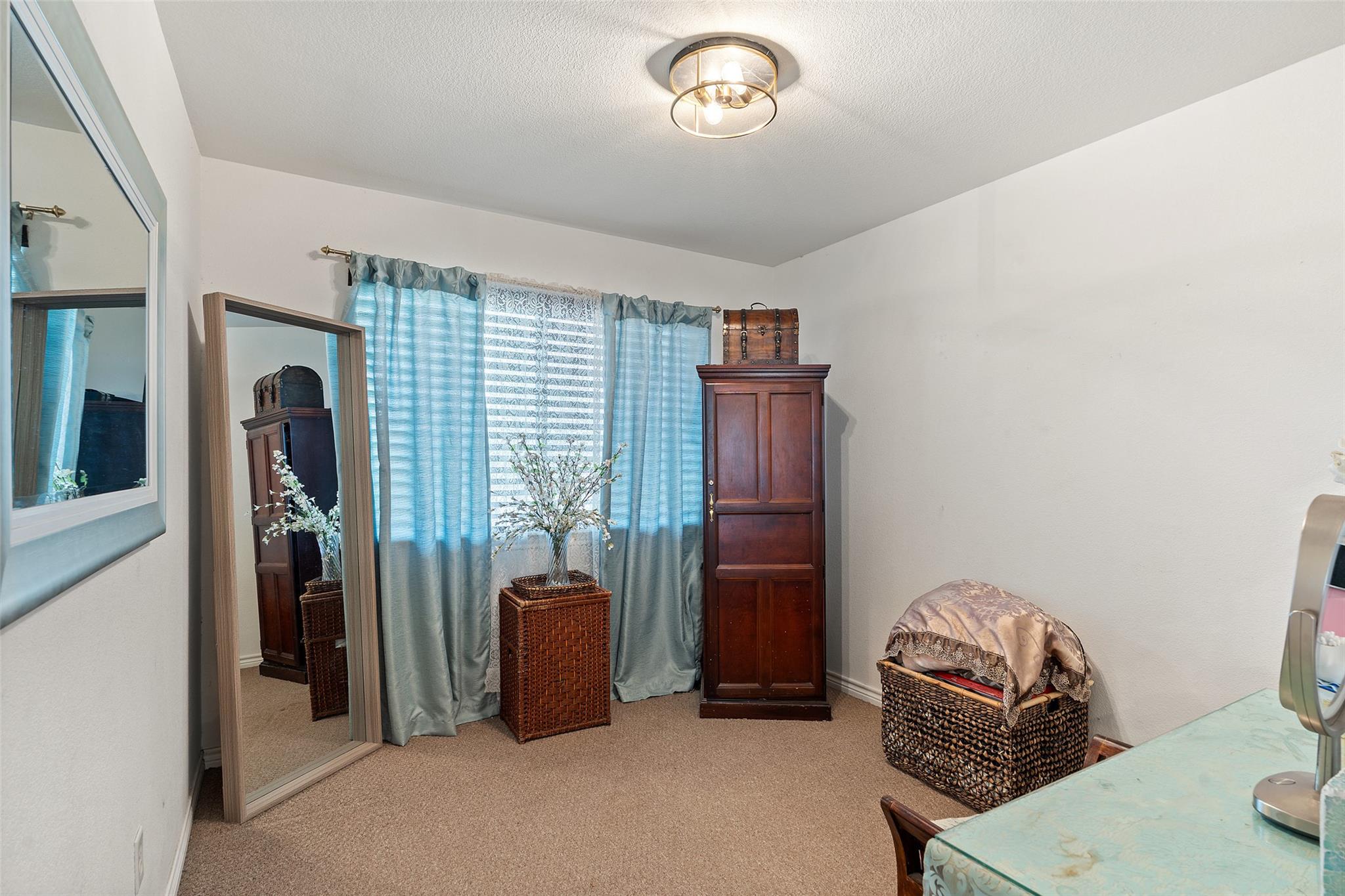 22305 Shotts Dr, Spicewood, TX 78669