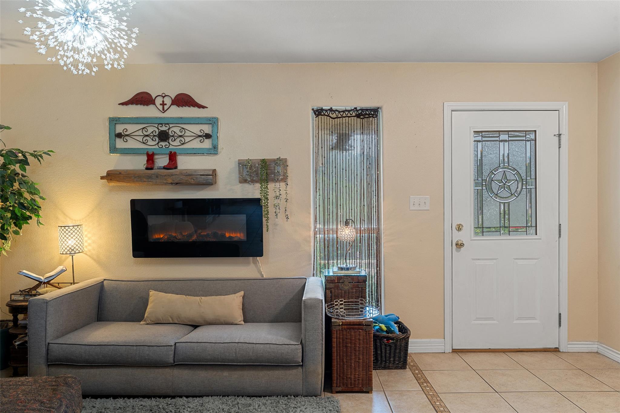 22305 Shotts Dr, Spicewood, TX 78669