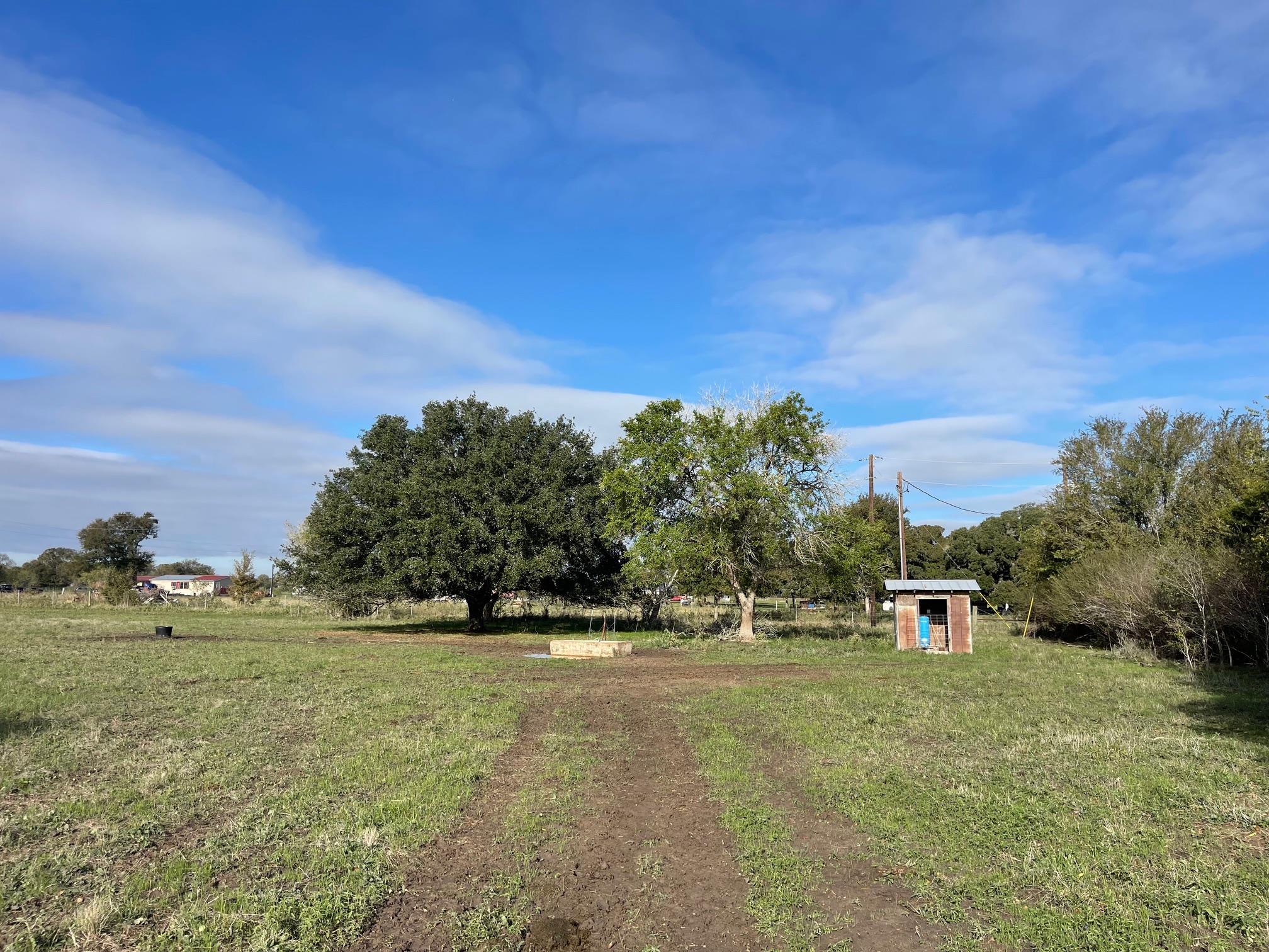 741A Muzny Rd, La Grange, TX 78945