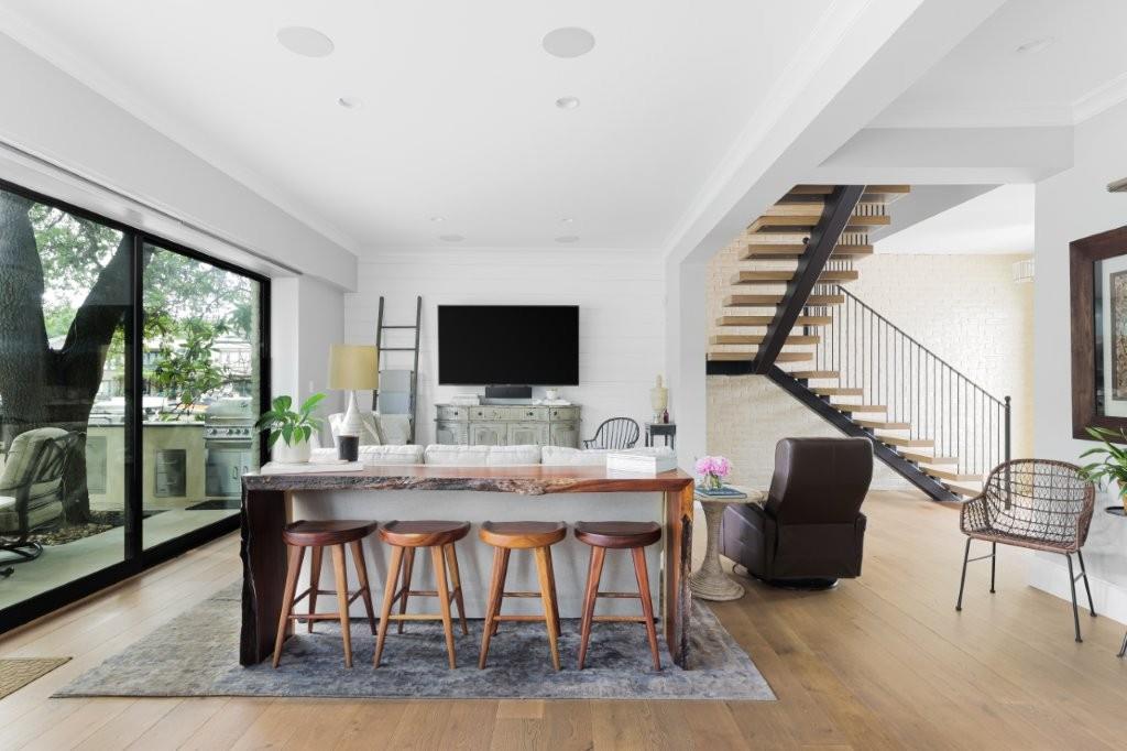 2463 Westlake Dr, Austin, TX 78746