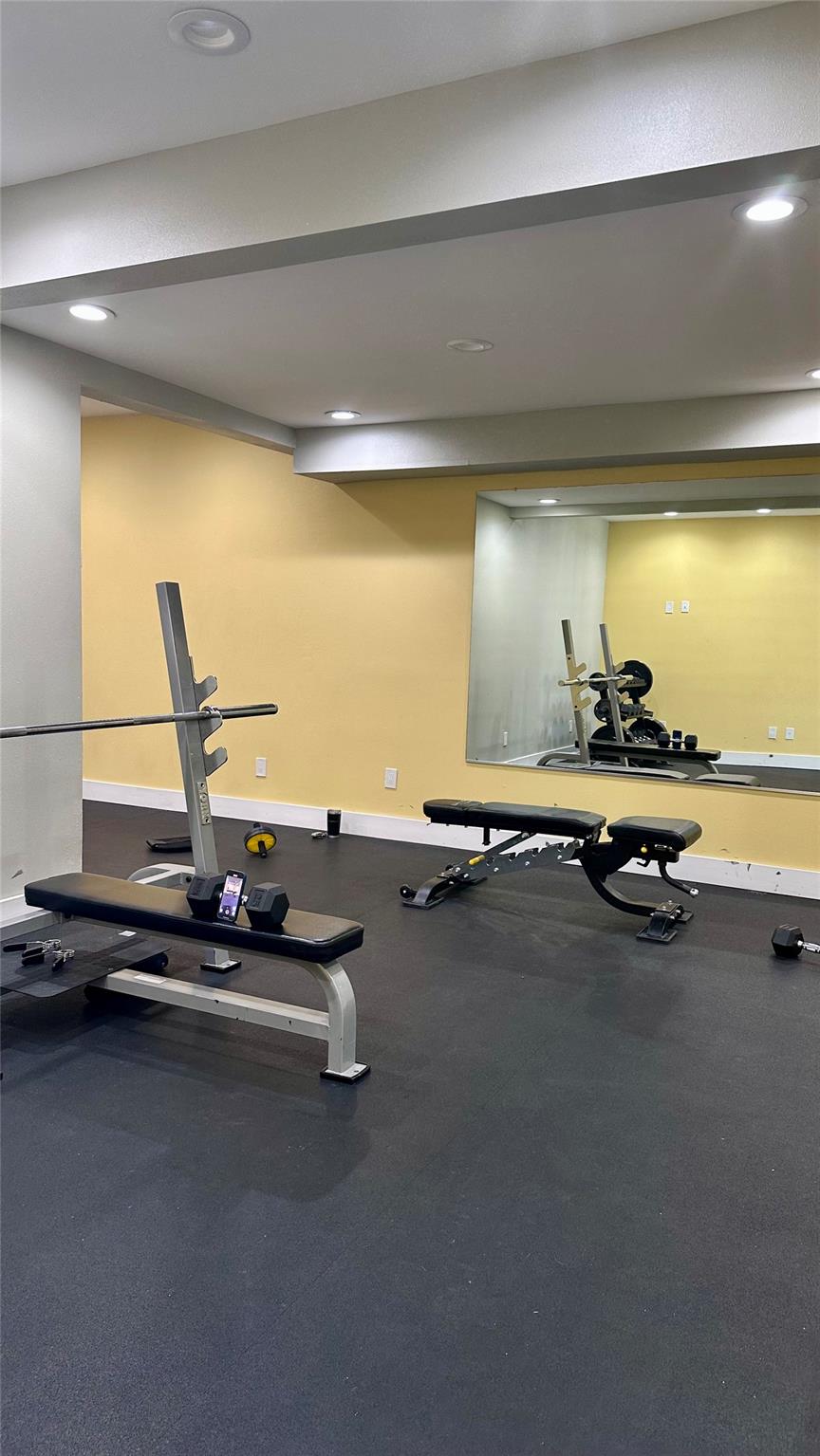 935 La Posada Dr # 243, Austin, TX 78752