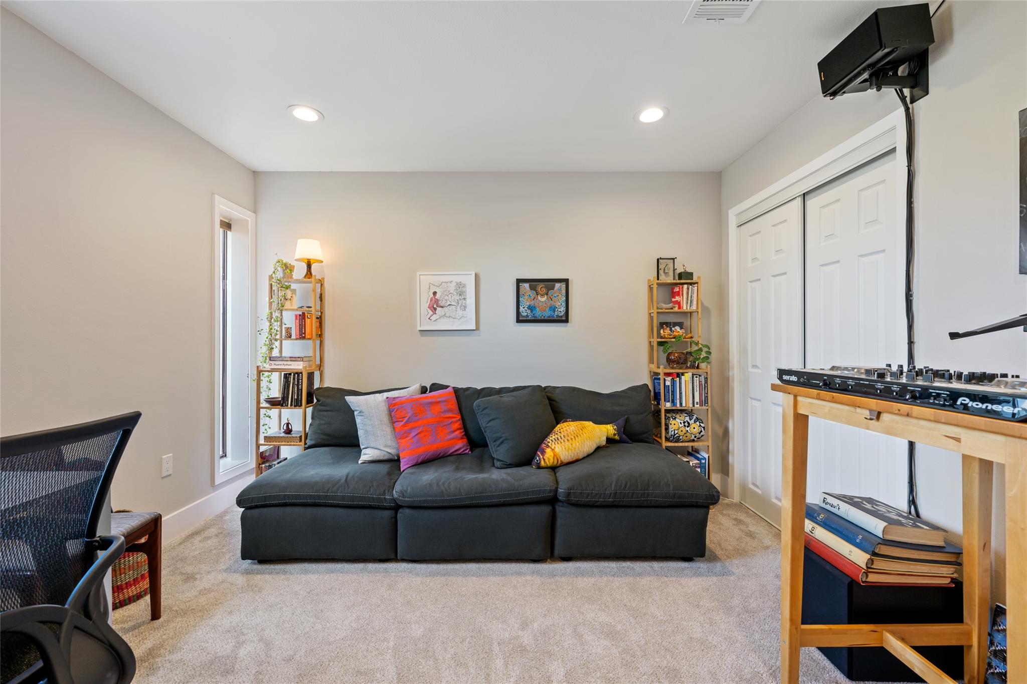 935 La Posada Dr # 243, Austin, TX 78752