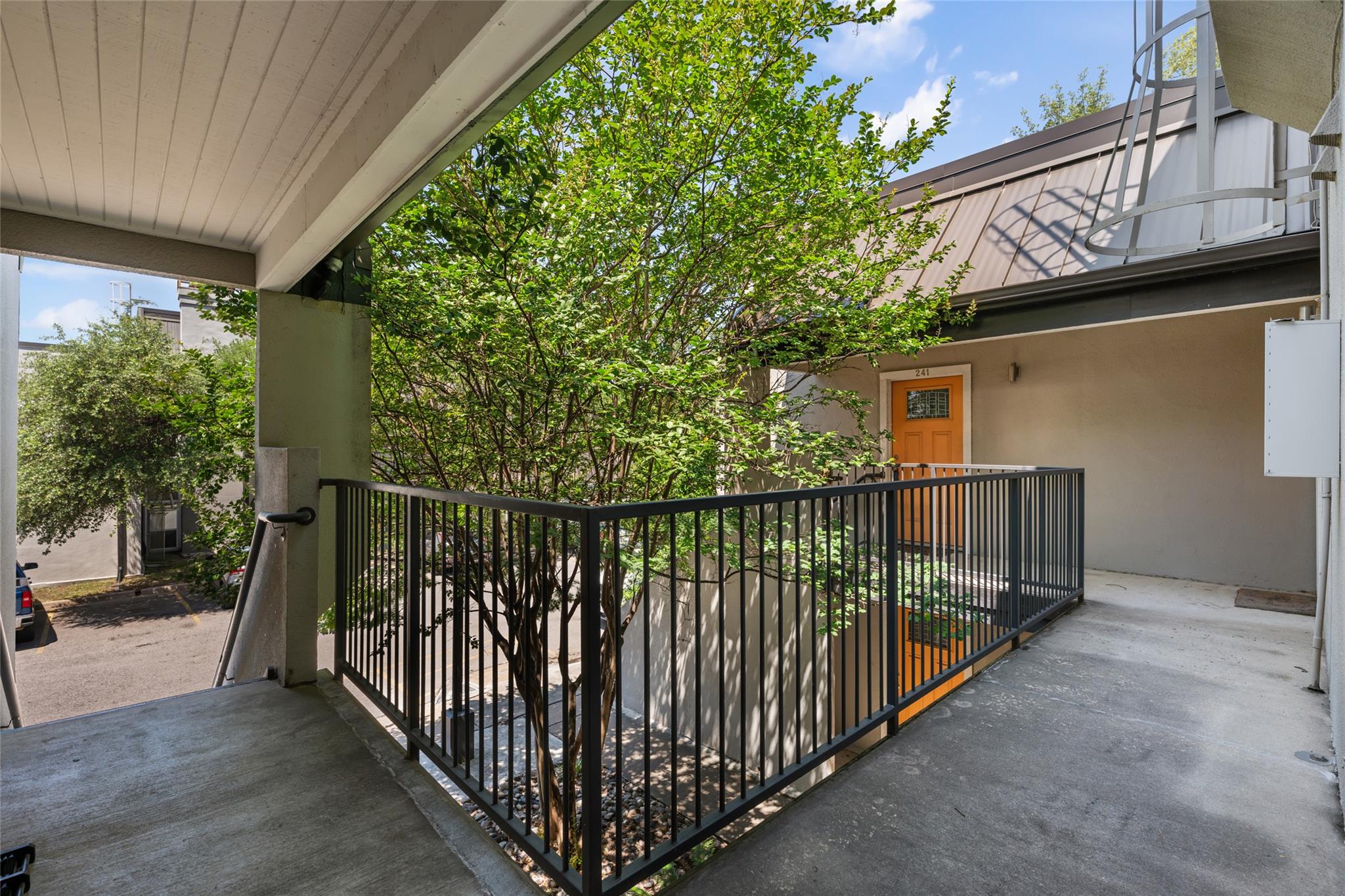 935 La Posada Dr # 243, Austin, TX 78752