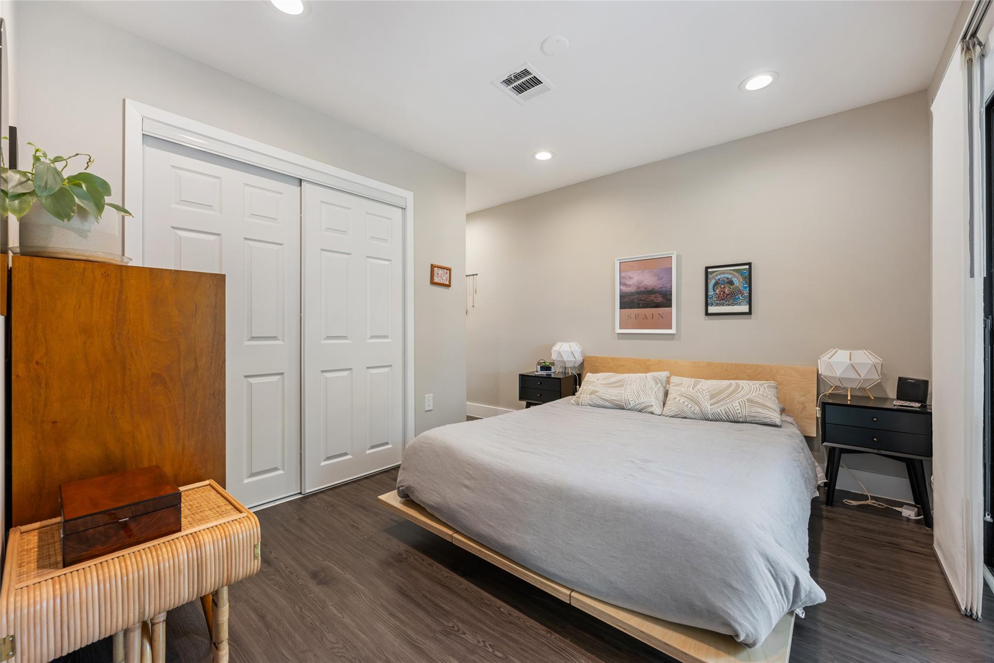 935 La Posada Dr # 243, Austin, TX 78752