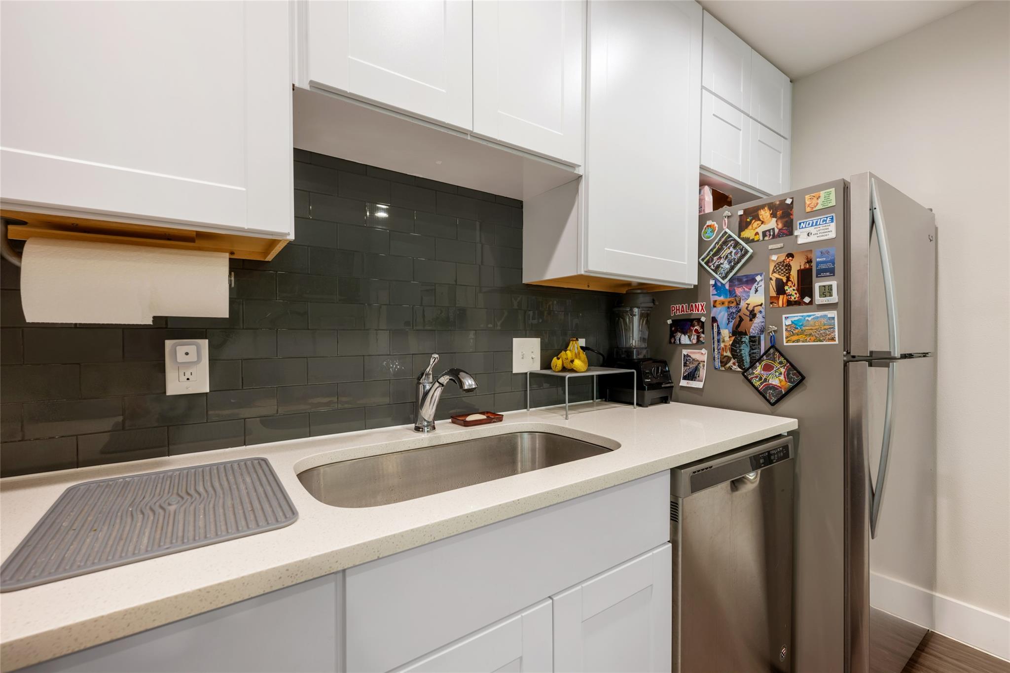 935 La Posada Dr # 243, Austin, TX 78752