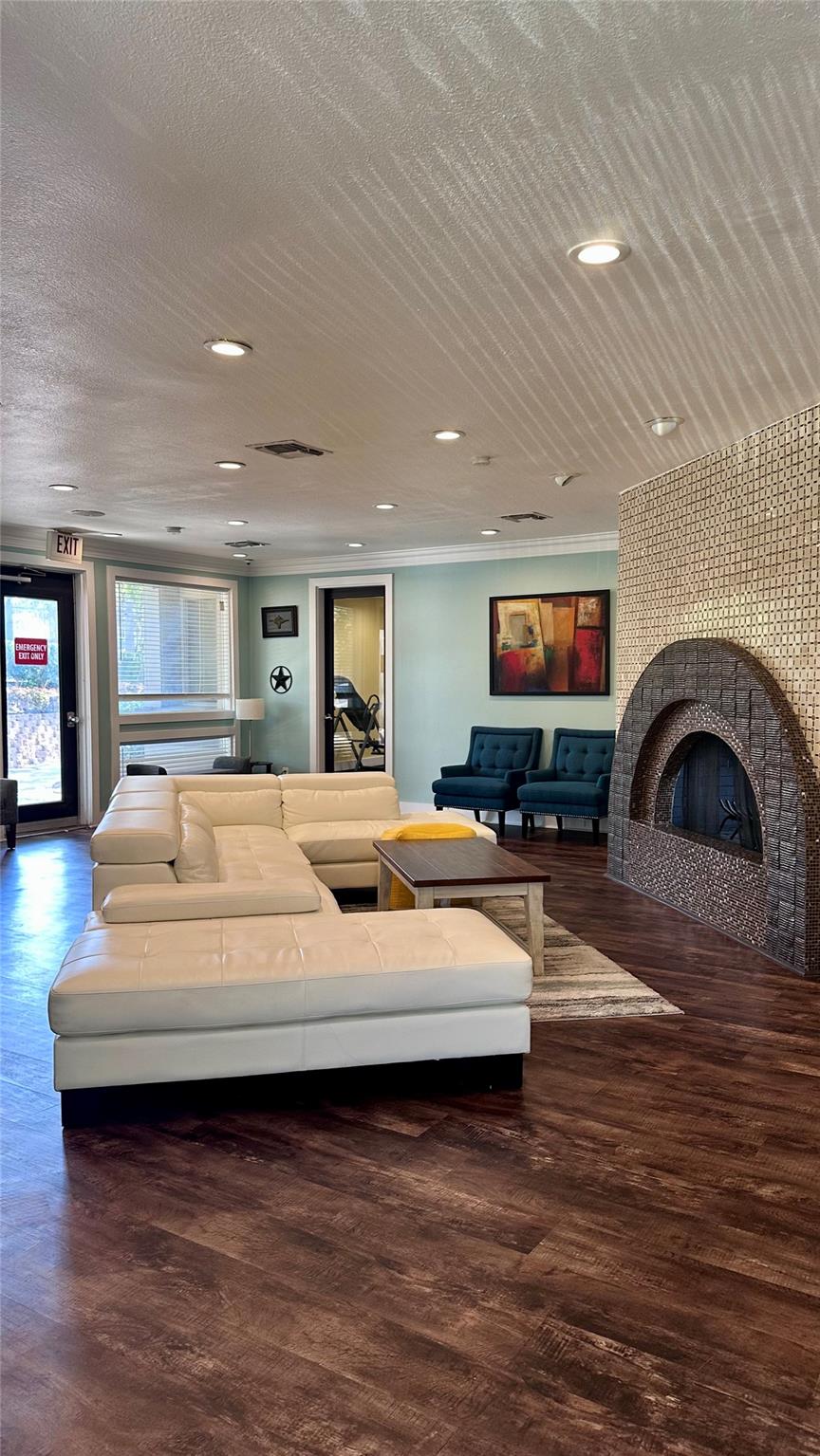 935 La Posada Dr # 243, Austin, TX 78752