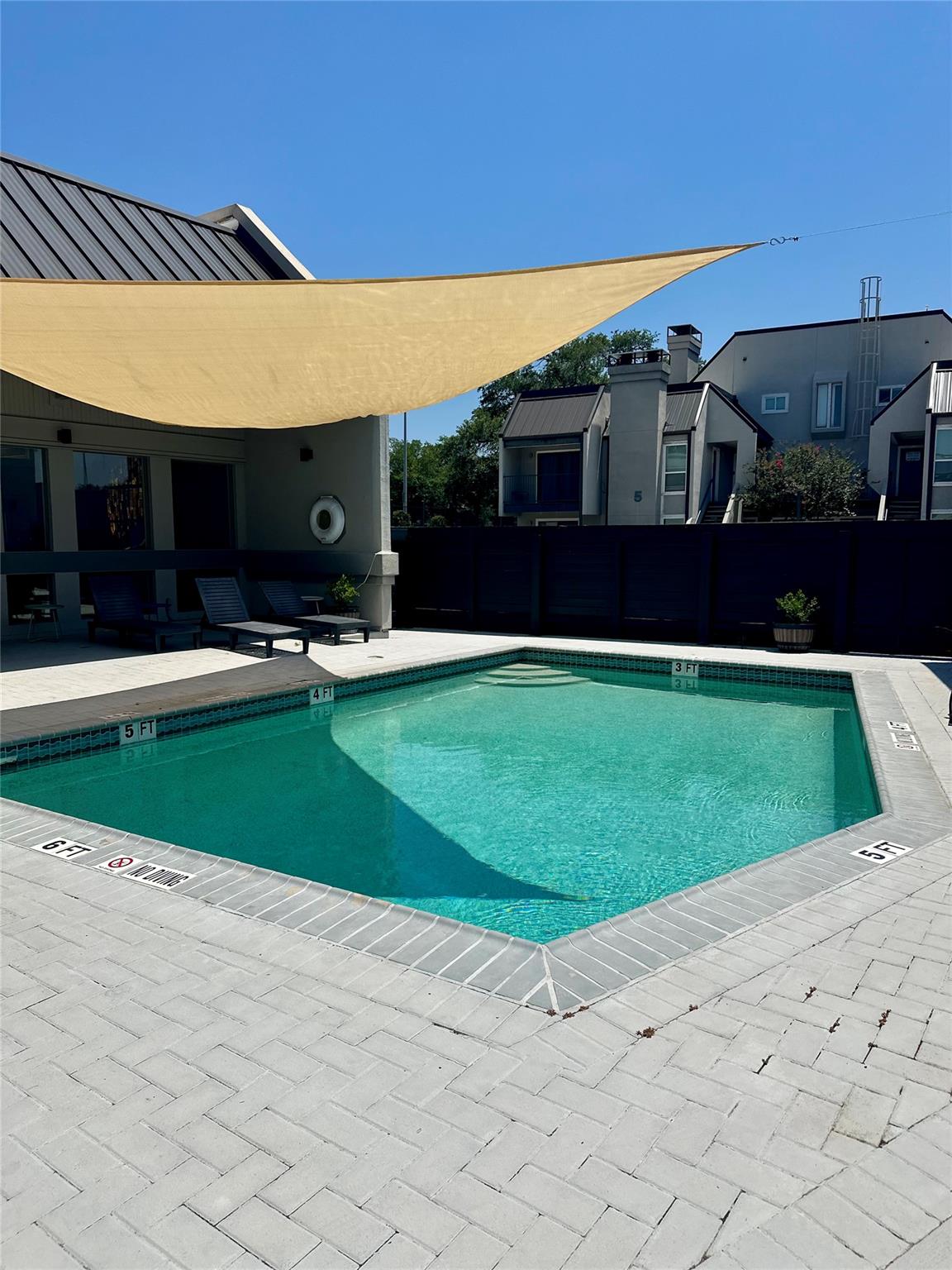 935 La Posada Dr # 243, Austin, TX 78752