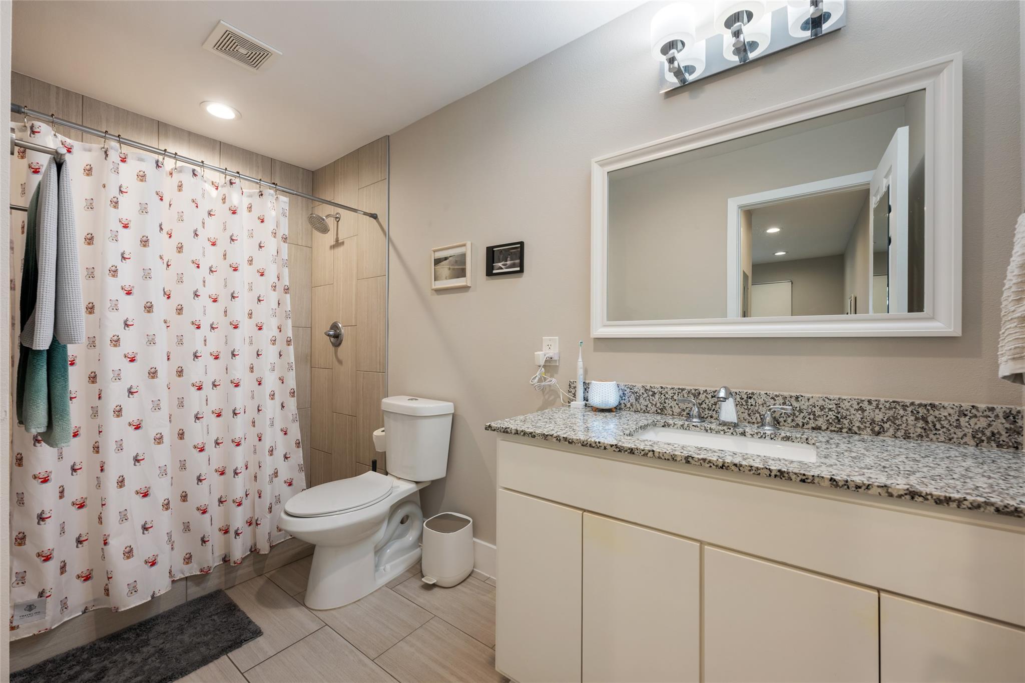 935 La Posada Dr # 243, Austin, TX 78752