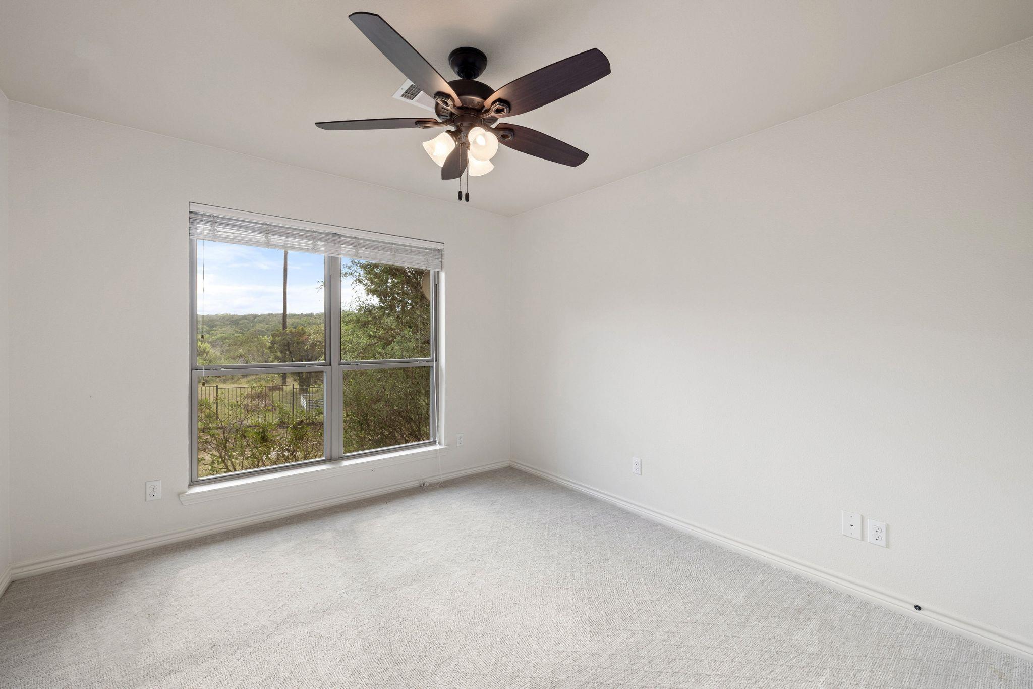 215 Maverick Cir, Horseshoe Bay, TX 78657