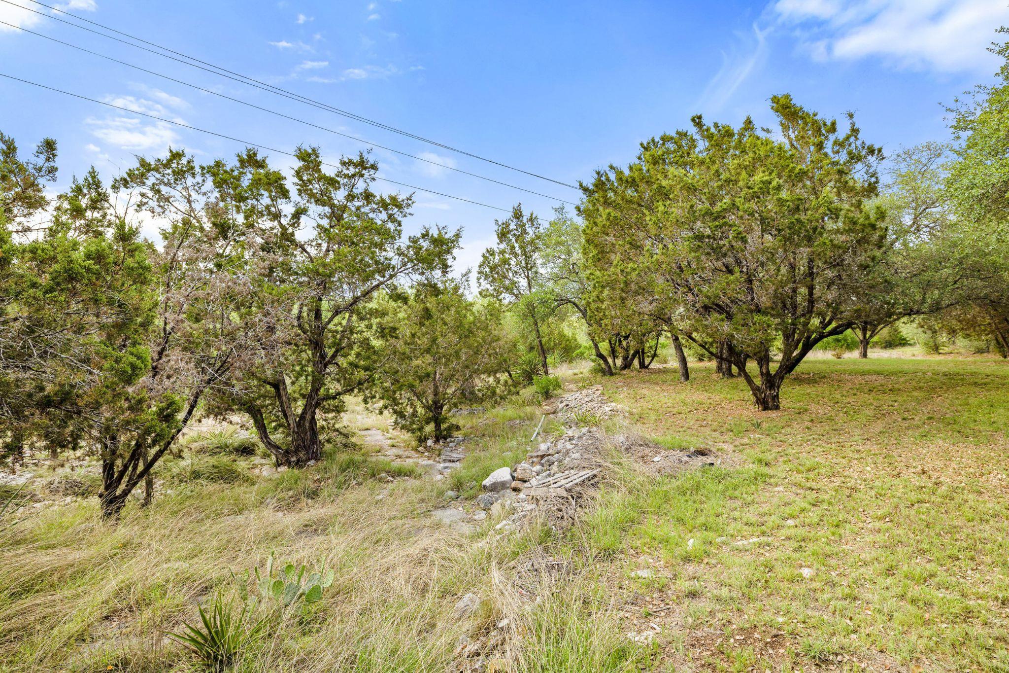 215 Maverick Cir, Horseshoe Bay, TX 78657