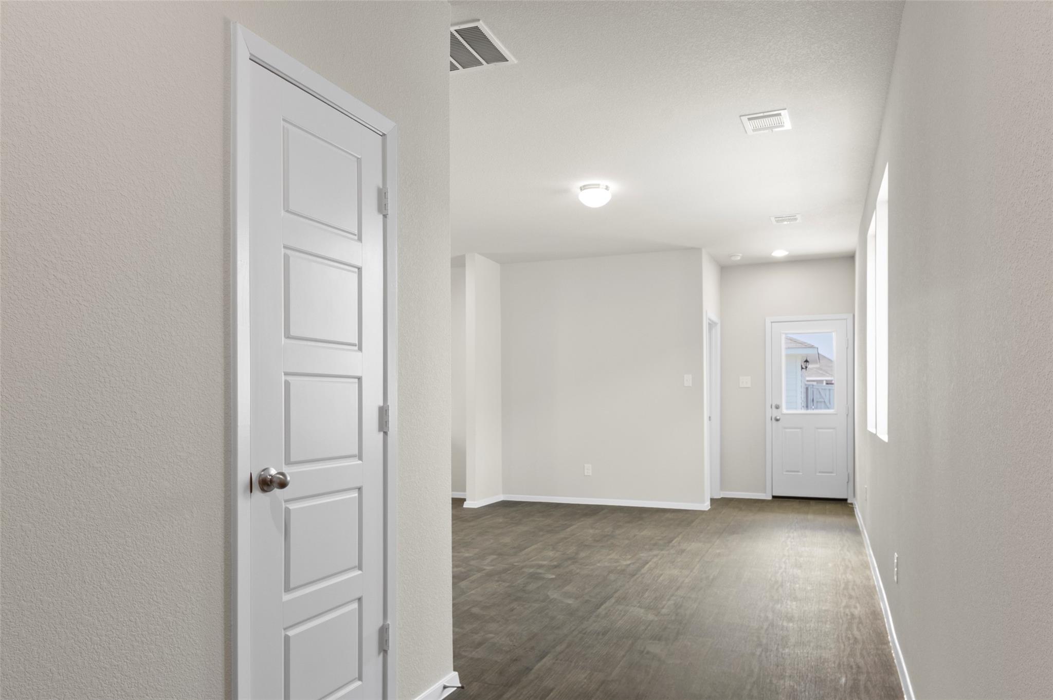 3035 Winding Creek Dr, Kyle, TX 78640