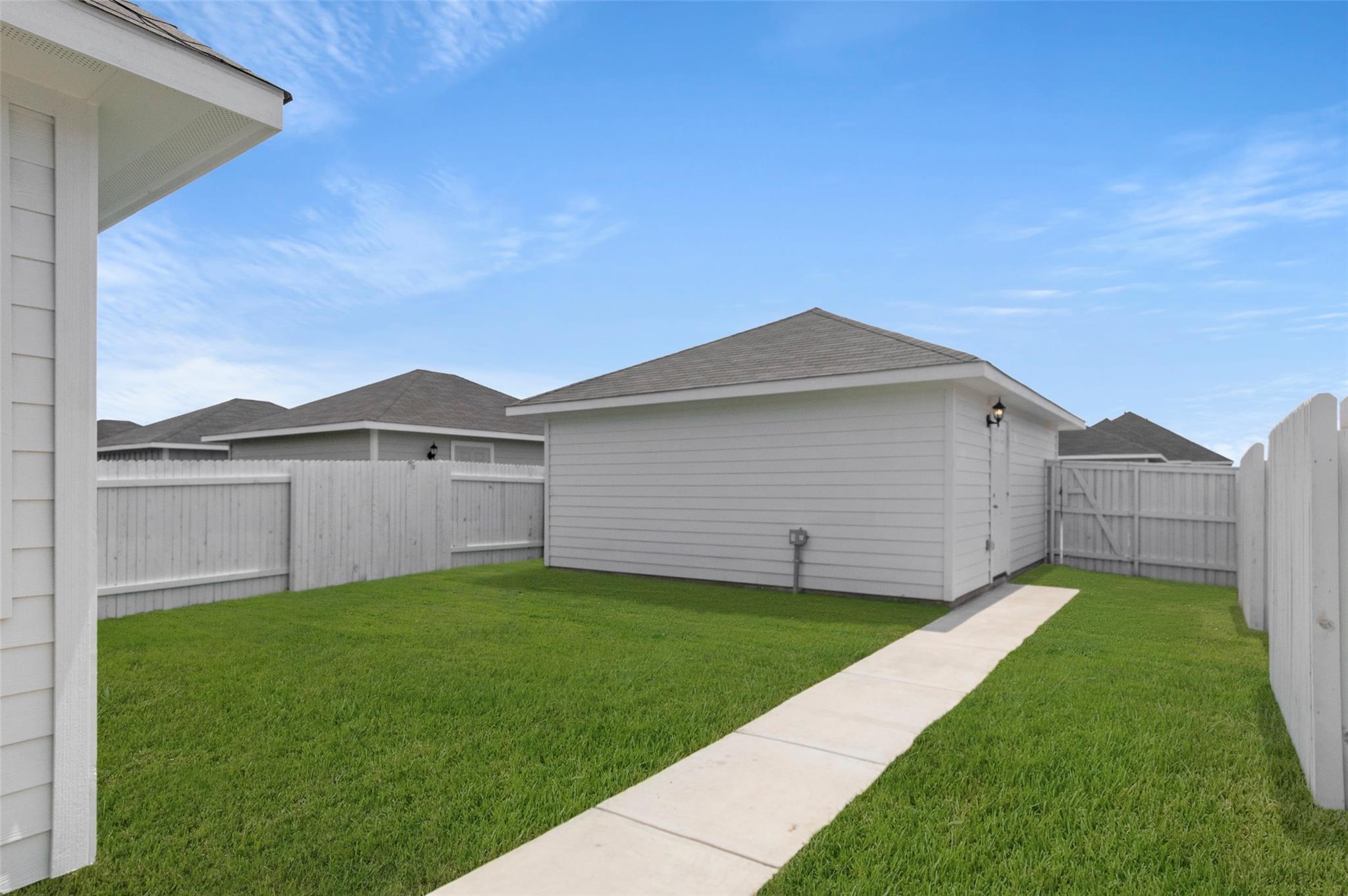 3035 Winding Creek Dr, Kyle, TX 78640