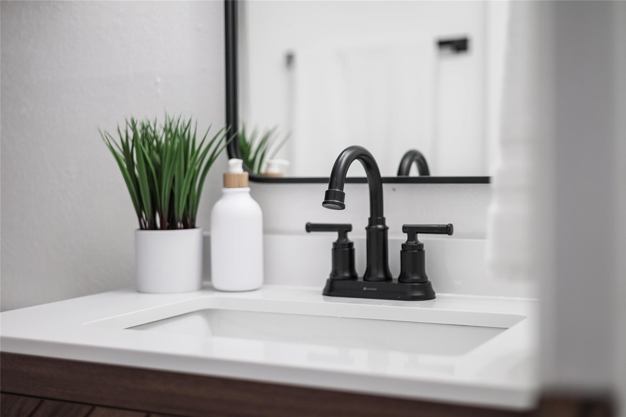 12319 Emery Oaks Rd, Austin, TX 78758