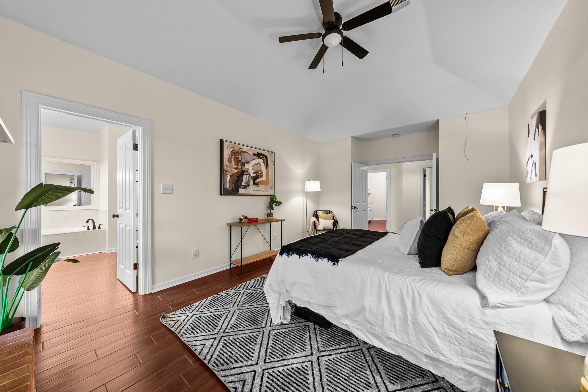 320 Woodland Oaks Trl, Buda, TX 78610