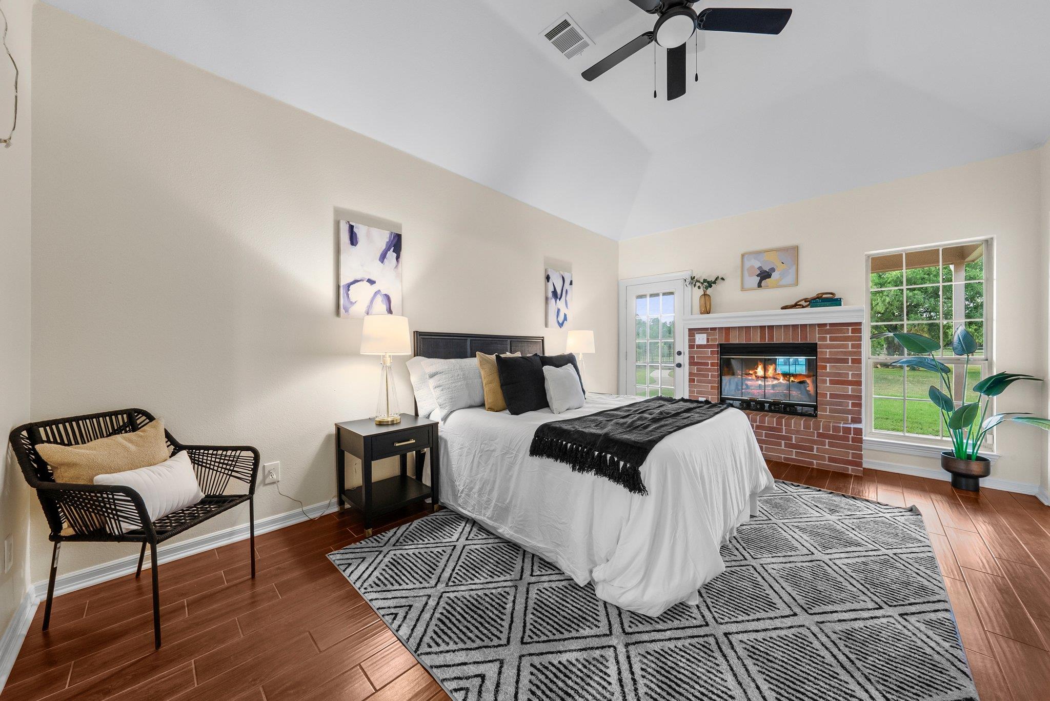 320 Woodland Oaks Trl, Buda, TX 78610