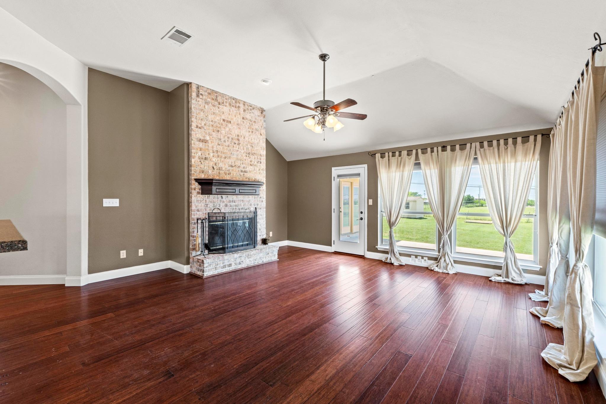 1428 Windcrest Dr, Round Rock, TX 78664