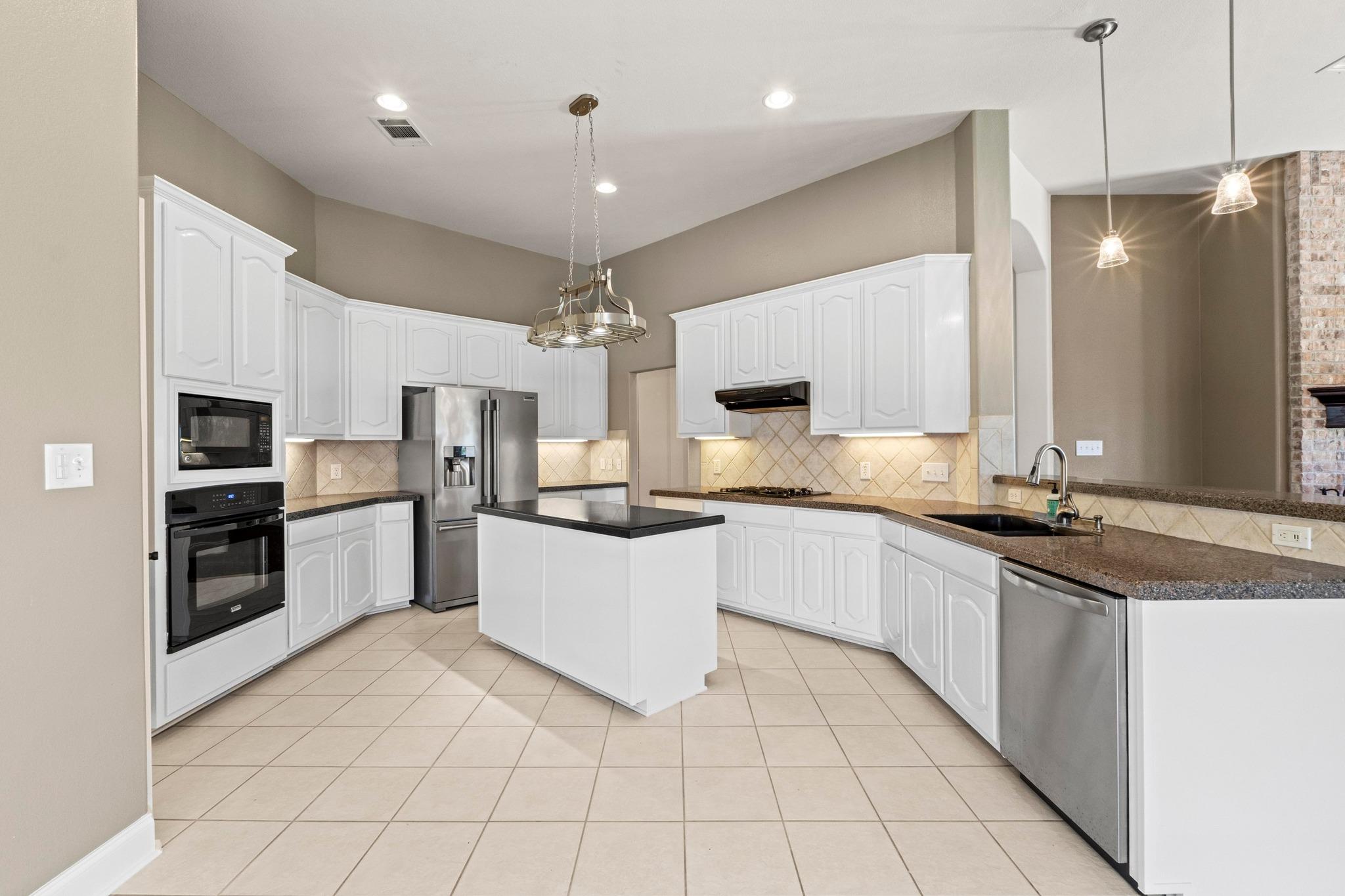 1428 Windcrest Dr, Round Rock, TX 78664