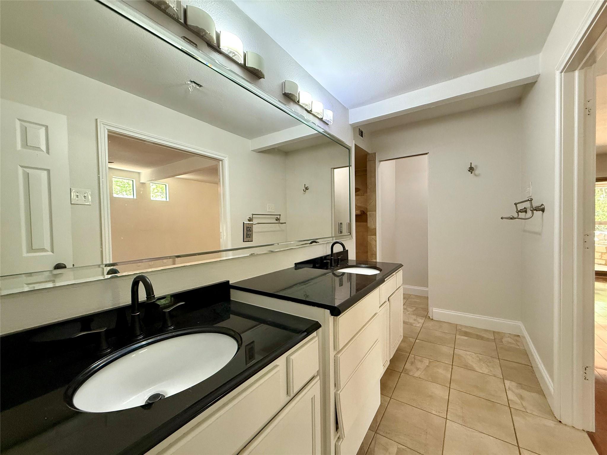 2607 Princeton Dr, Austin, TX 78741