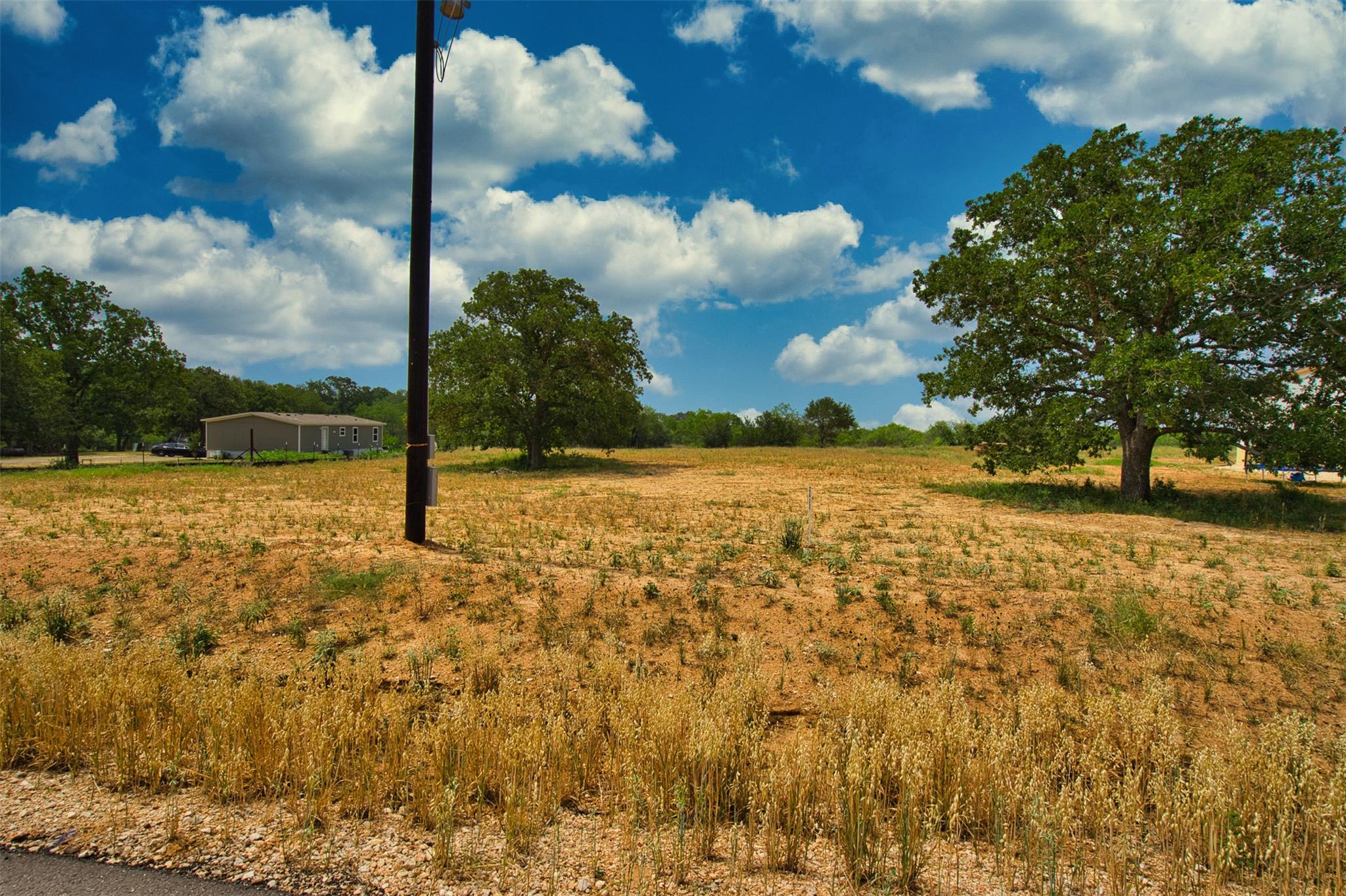 190 Romberg Rd, Dale, TX 78616