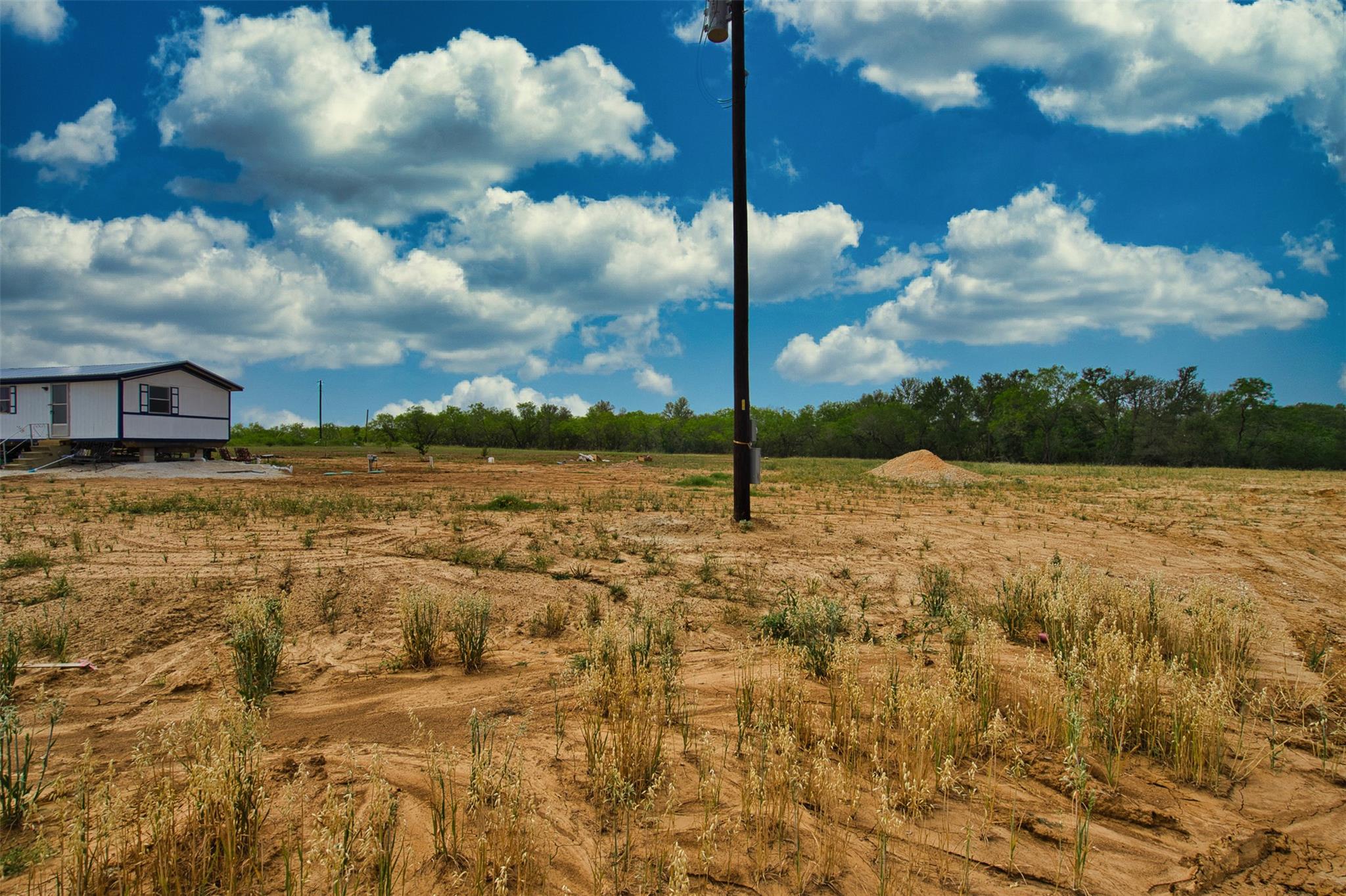 199 Sly St, Dale, TX 78616