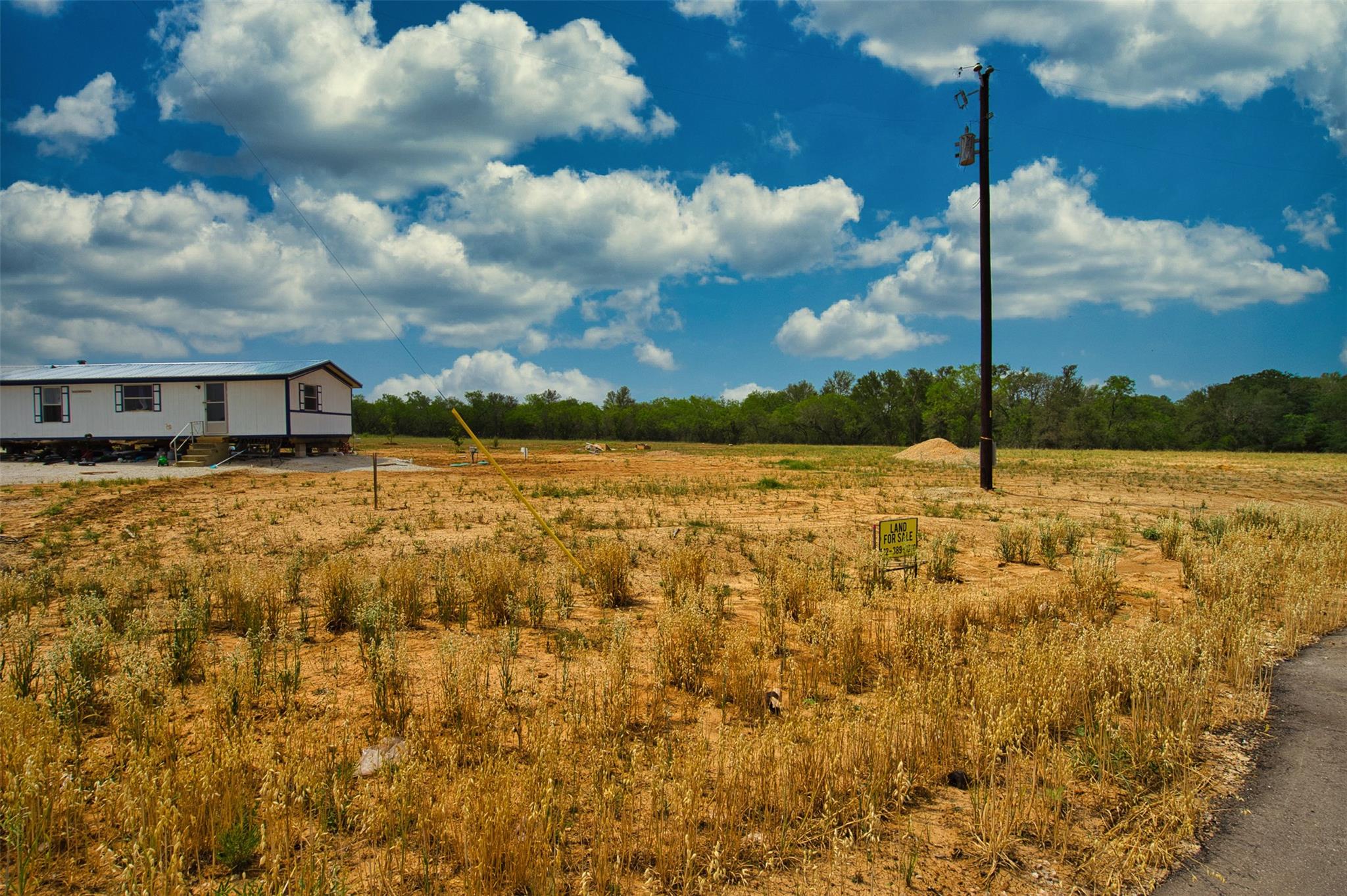 199 Sly St, Dale, TX 78616