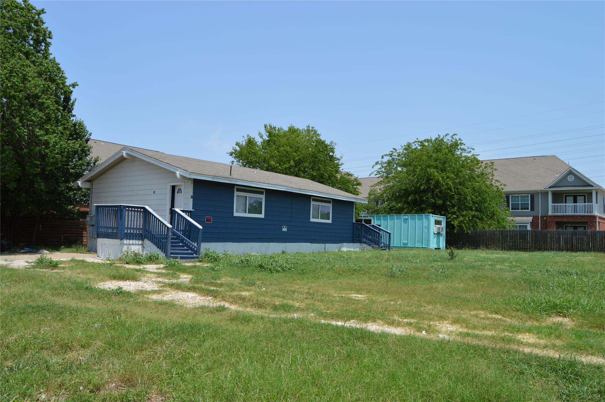 8014 N Lake Dr, Austin, TX 78724