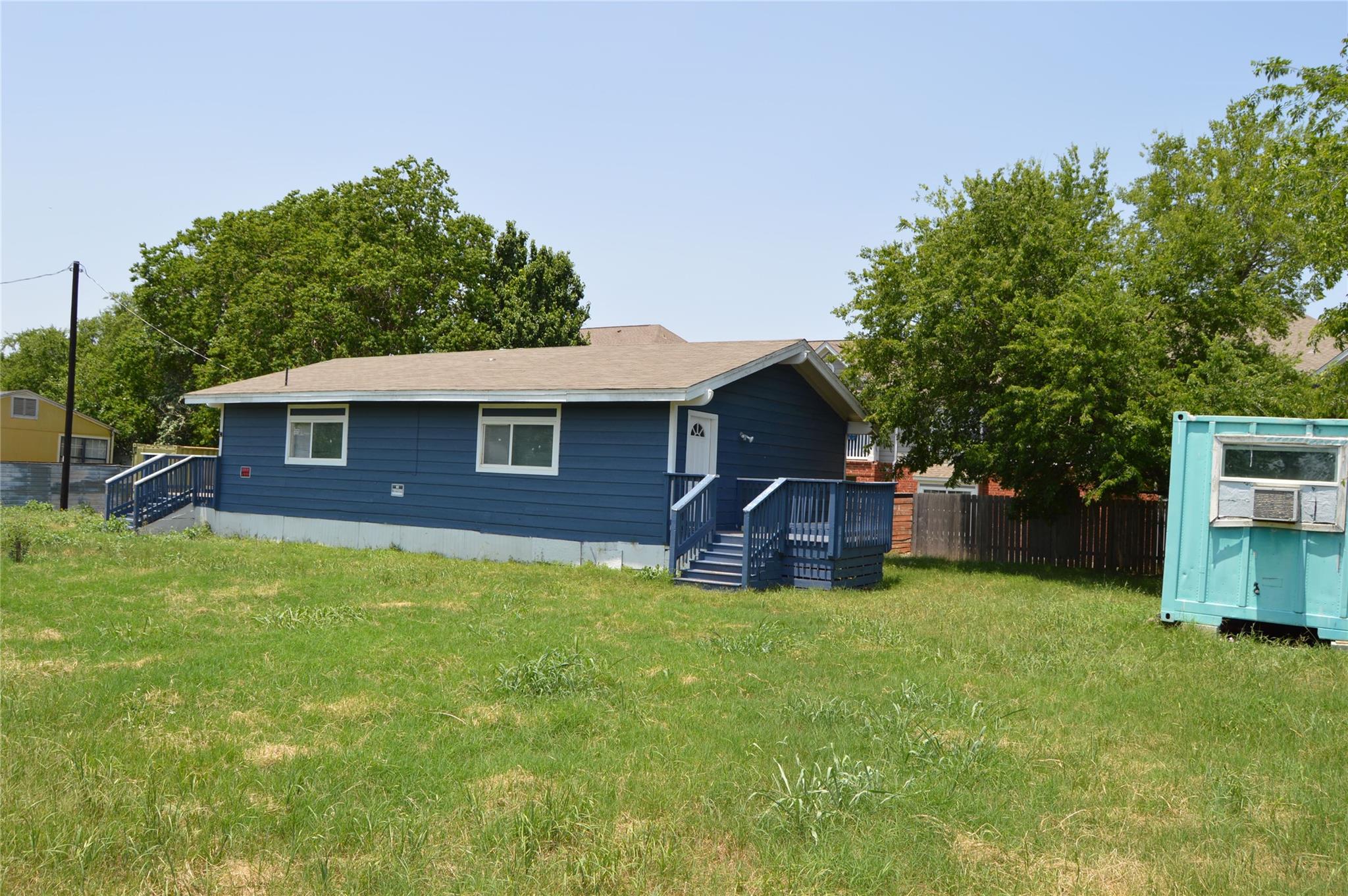 8014 N Lake Dr, Austin, TX 78724