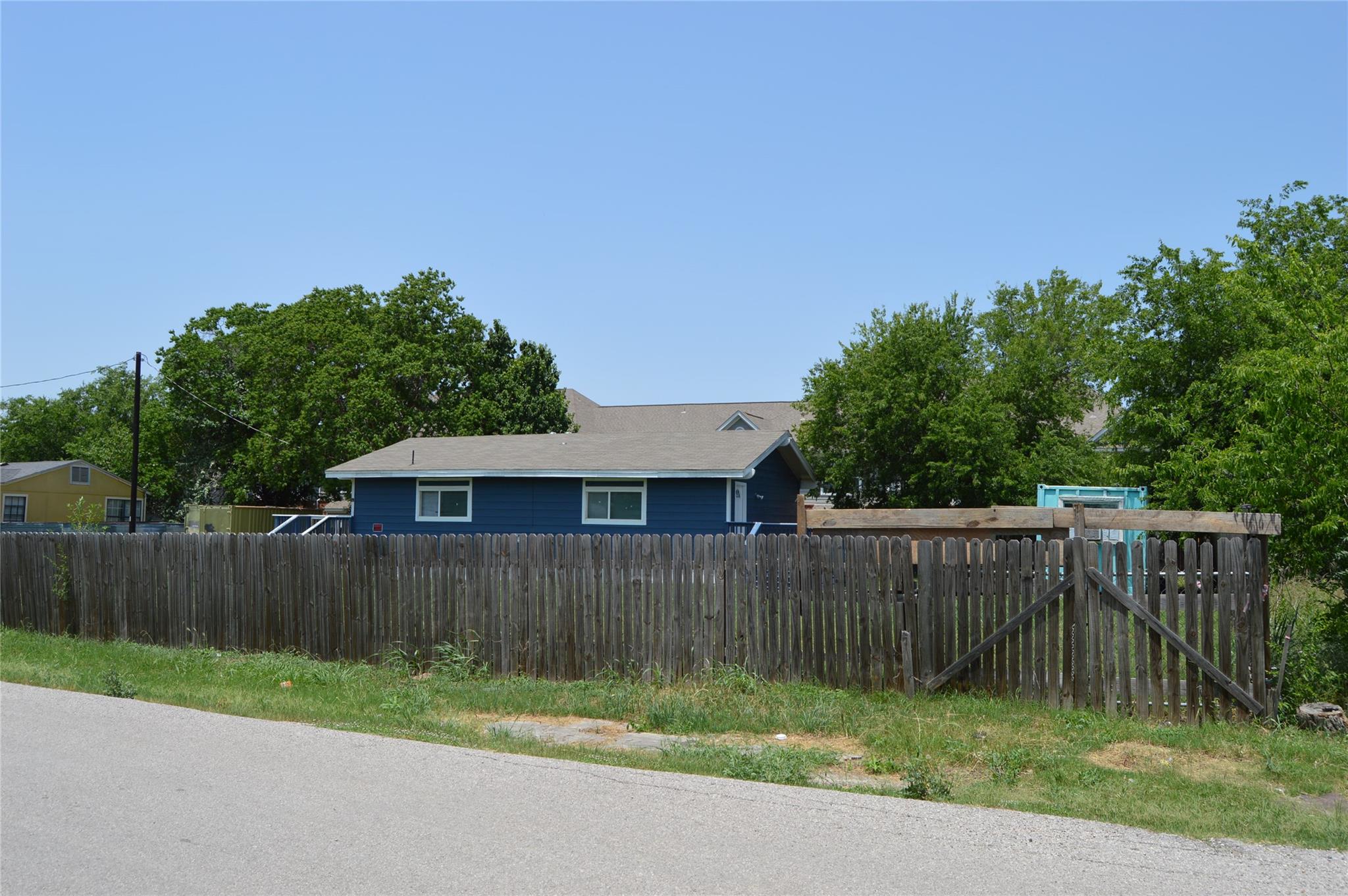 8014 N Lake Dr, Austin, TX 78724