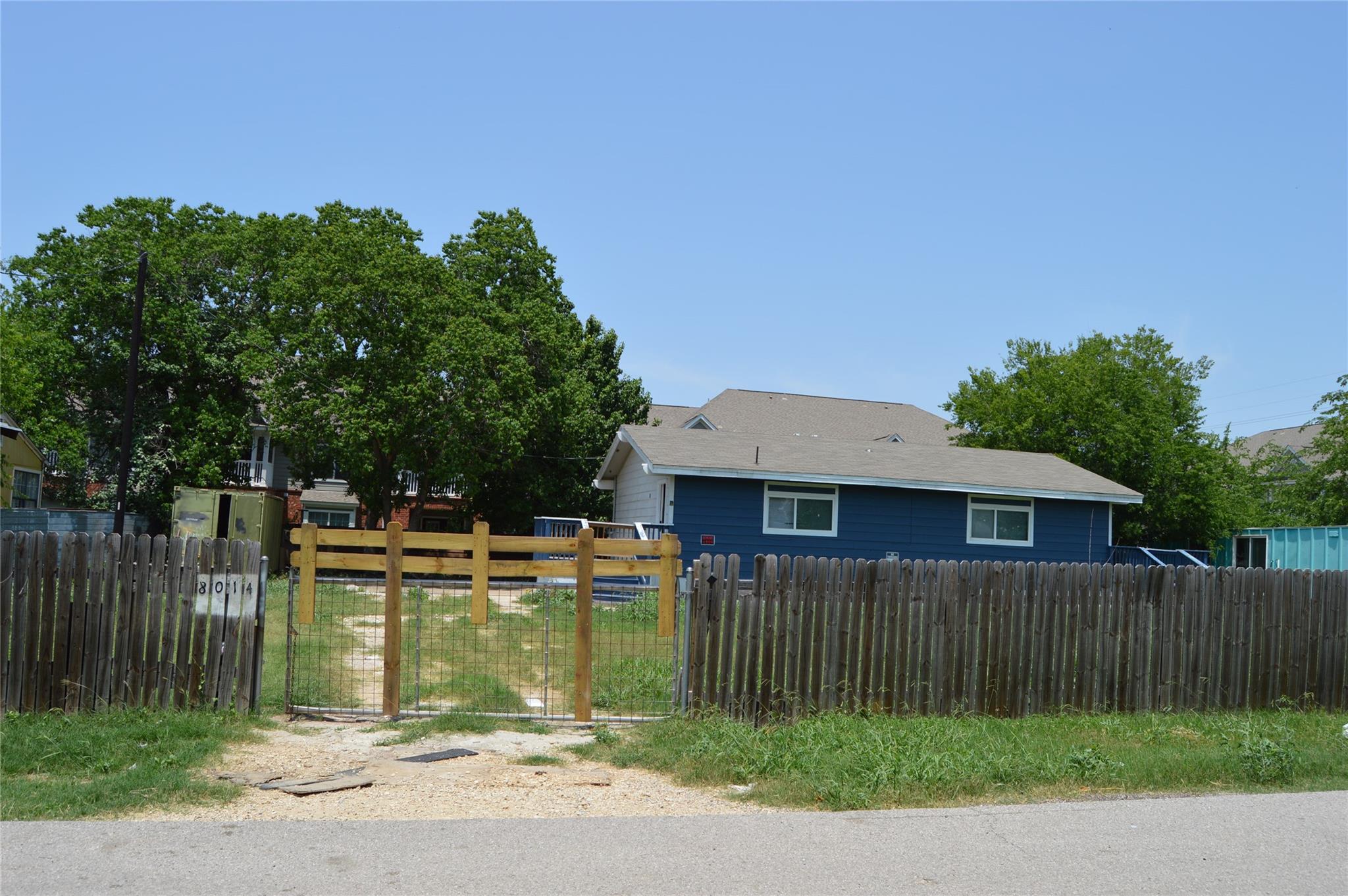 8014 N Lake Dr, Austin, TX 78724