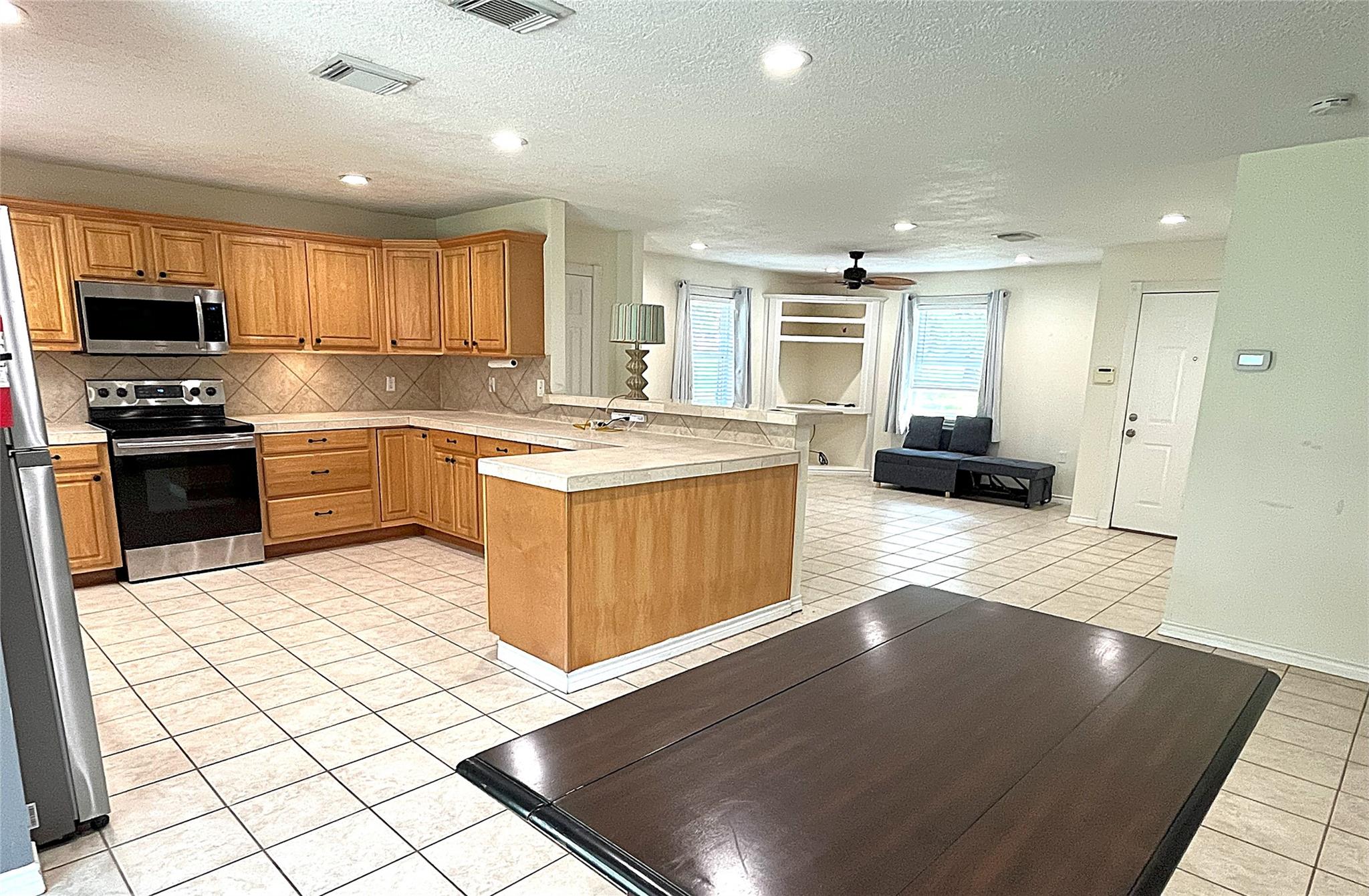 895 Lakeview Dr, Somerville, TX 77879