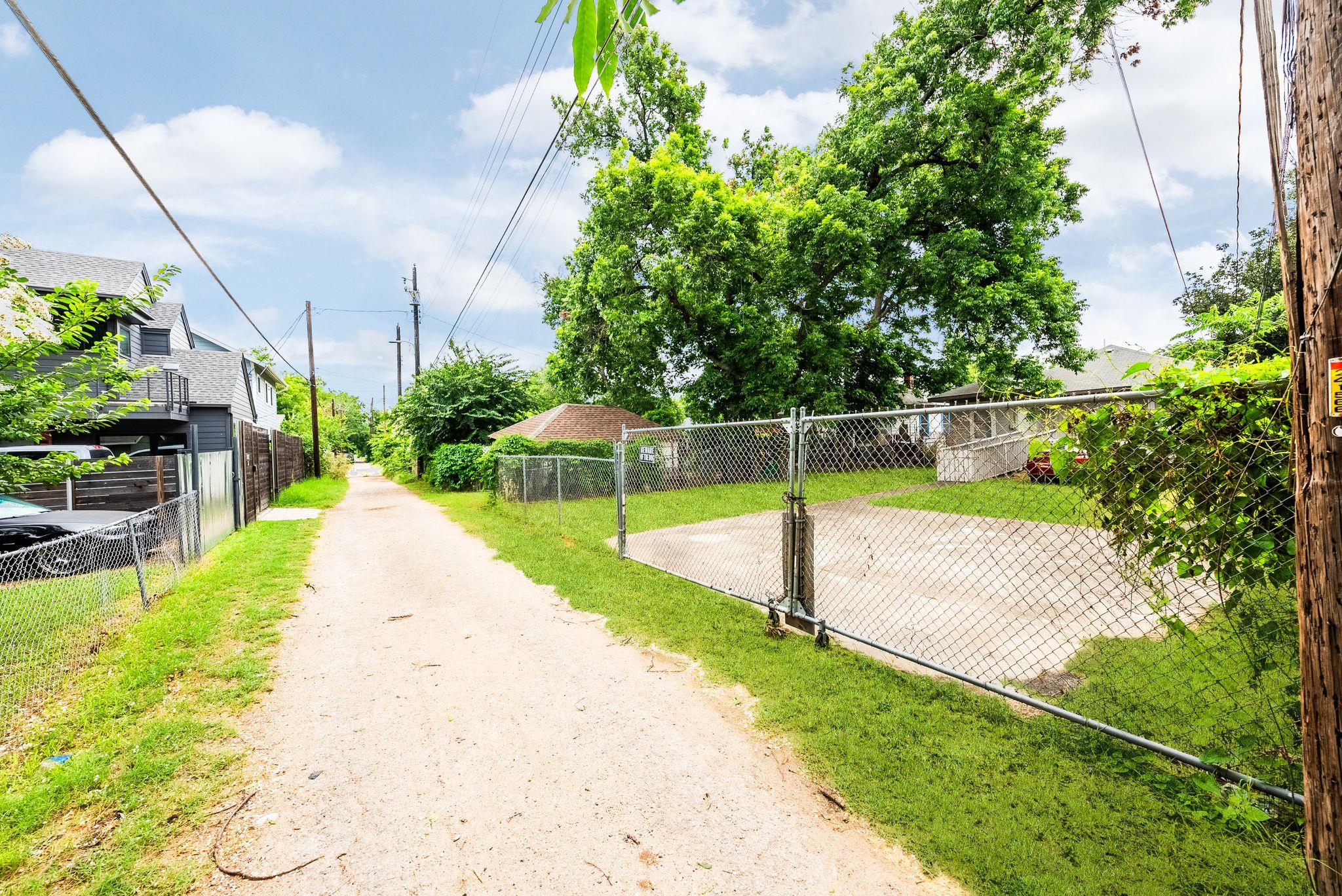 2032 E Cesar Chavez St, Austin, TX 78702