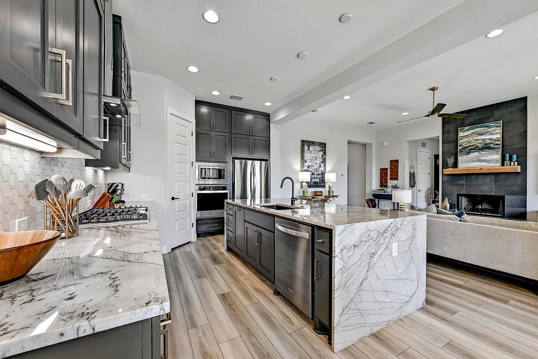 6801 Liberty Grotto Ct, Jonestown, TX 78645
