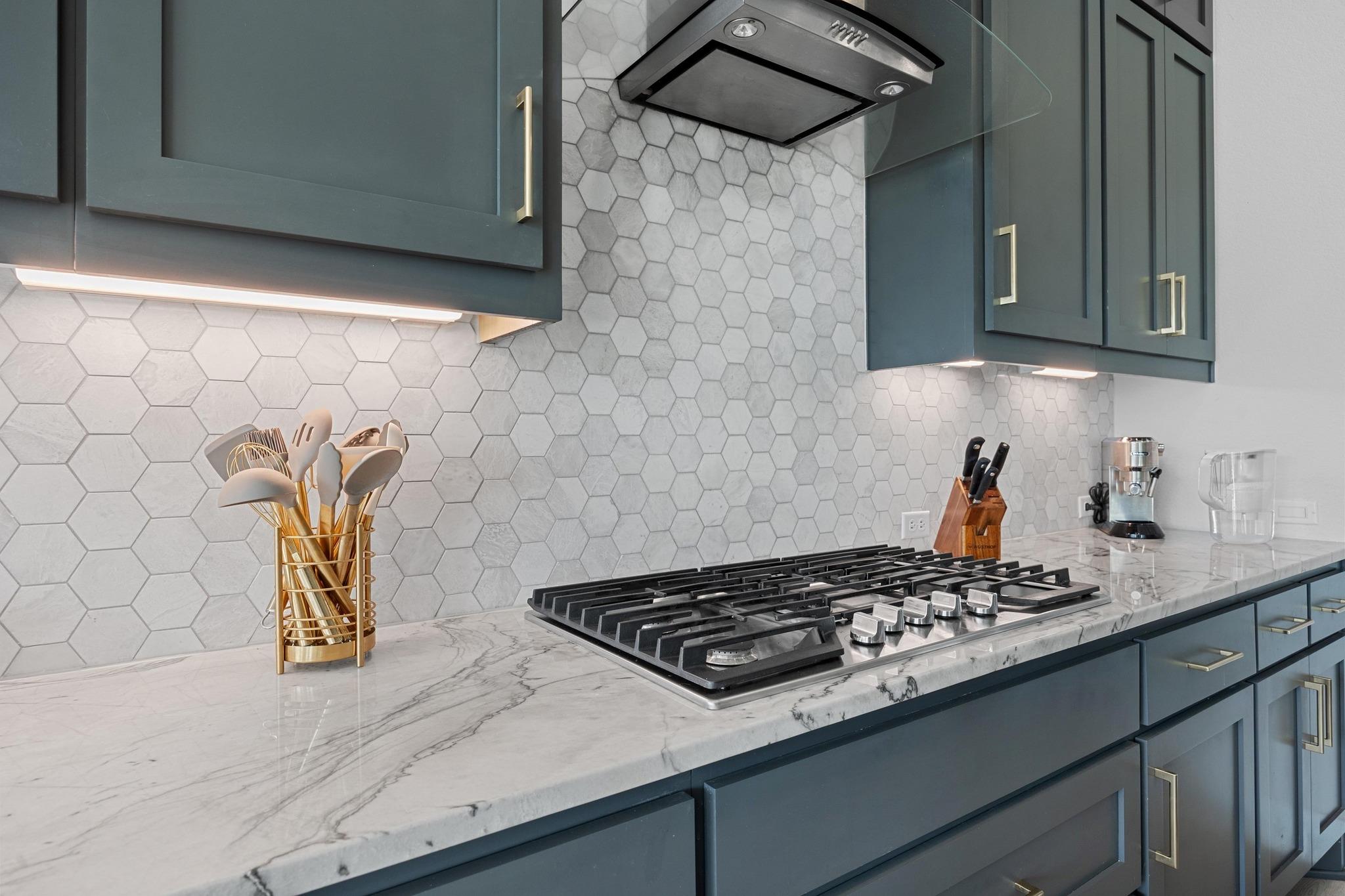 6801 Liberty Grotto Ct, Jonestown, TX 78645
