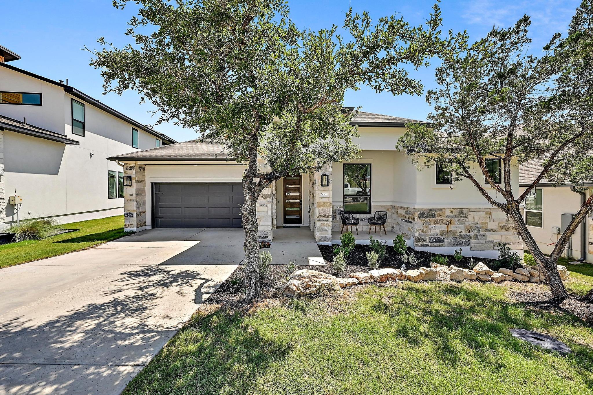 6801 Liberty Grotto Ct, Jonestown, TX 78645