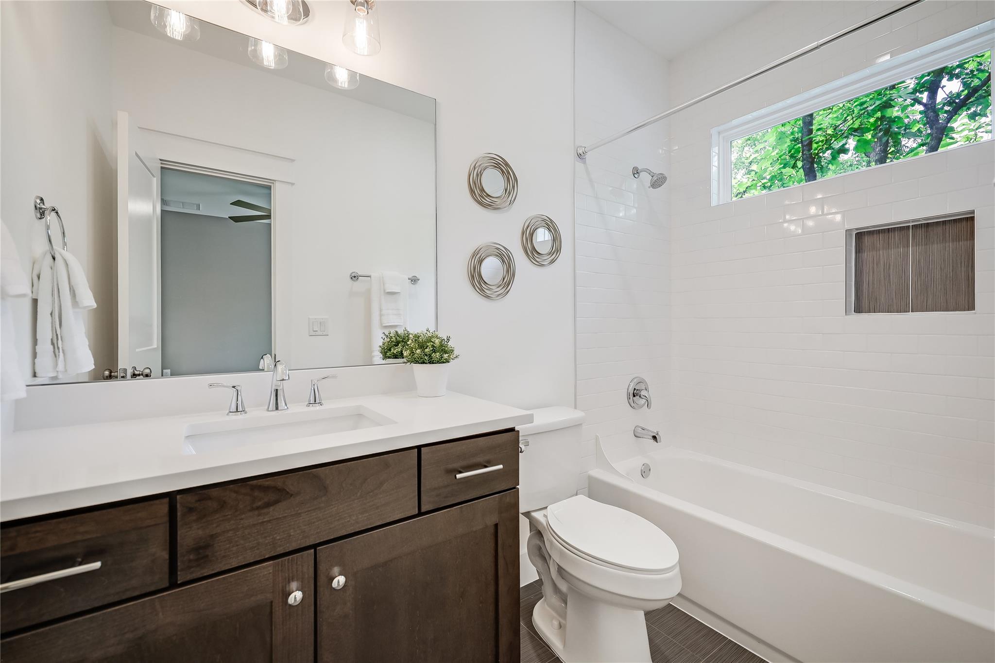 5512 Duval St # 2, Austin, TX 78751