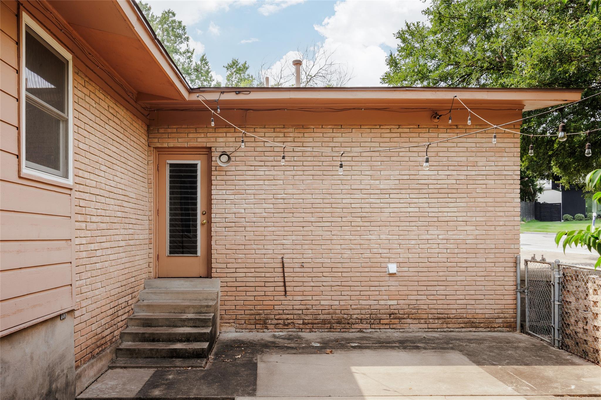 2300 Westworth Cir, Austin, TX 78704