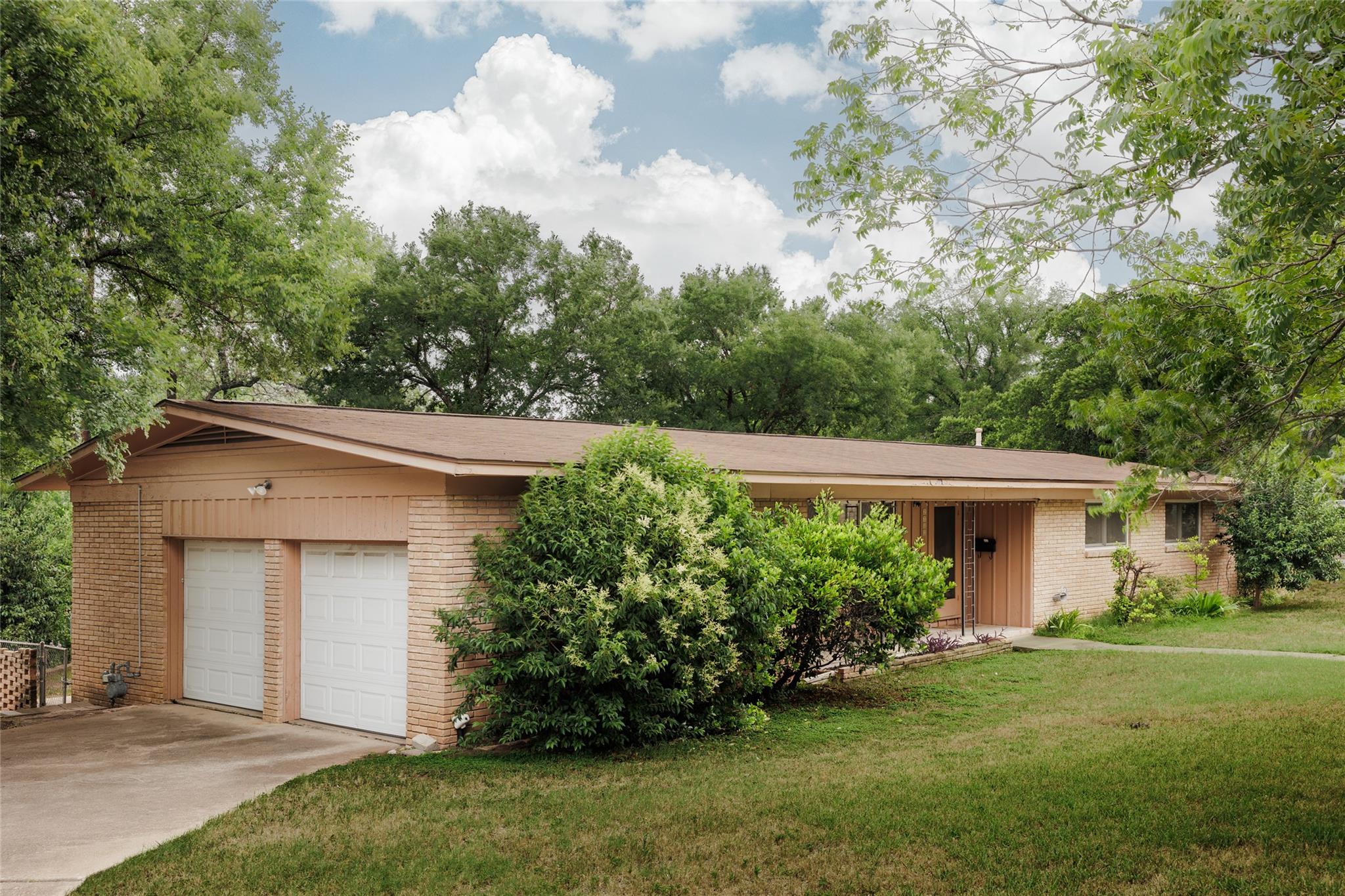 2300 Westworth Cir, Austin, TX 78704