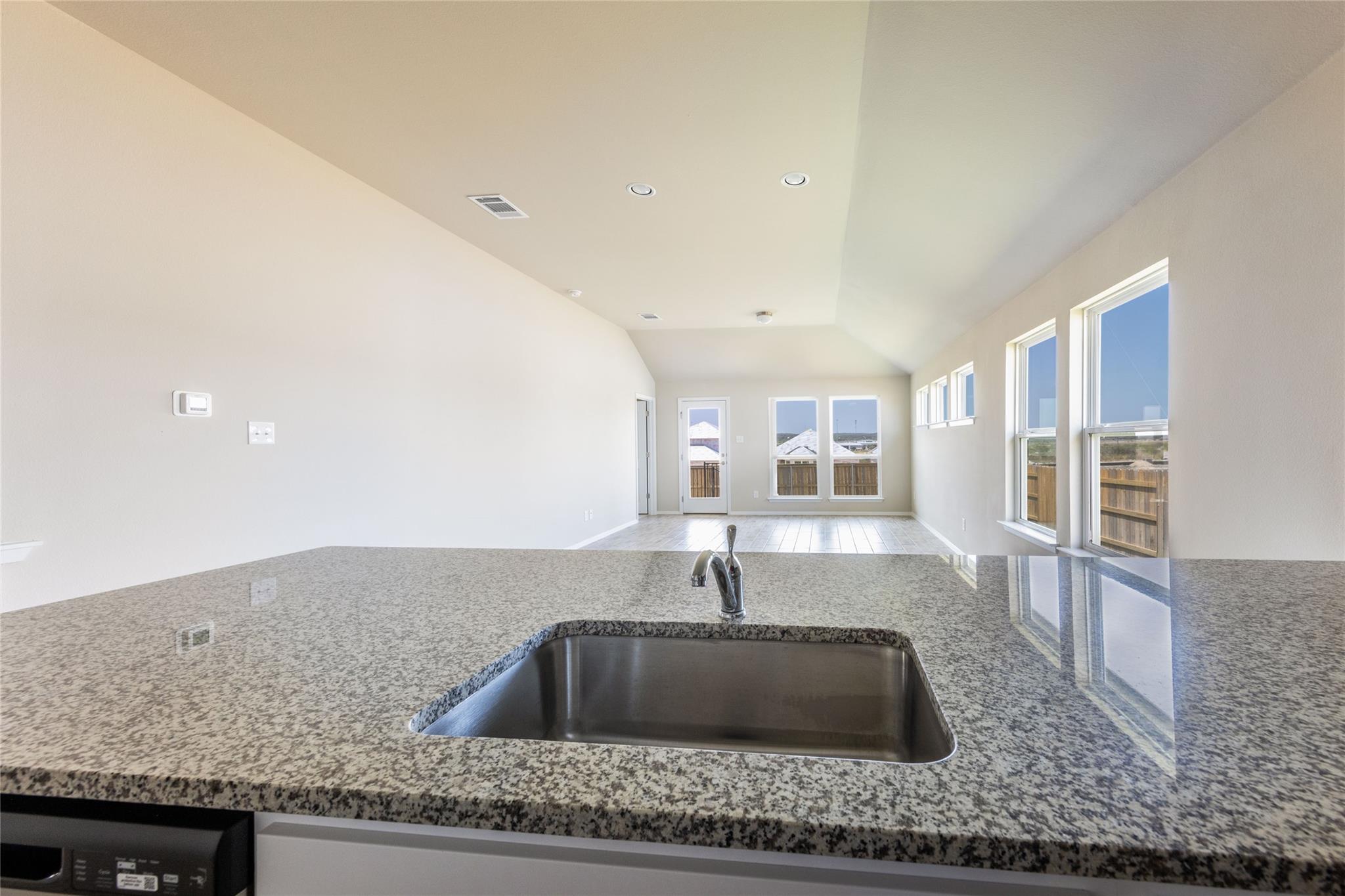 205 Spiny Lizard Ln, San Marcos, TX 78666